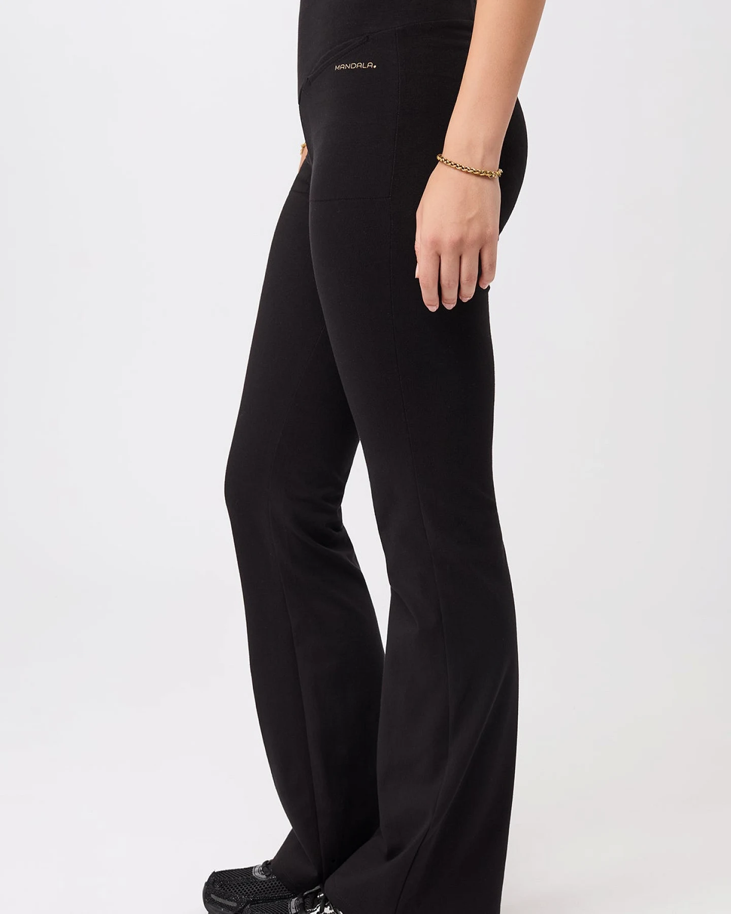 MANDALA Damen vegan Hose Back Envelope Schwarz – Ansicht 2