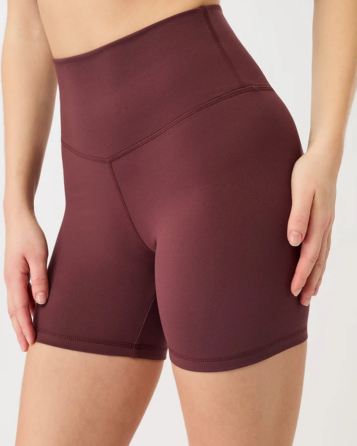 MANDALA Damen vegan Biker Shorts Ruby Rot