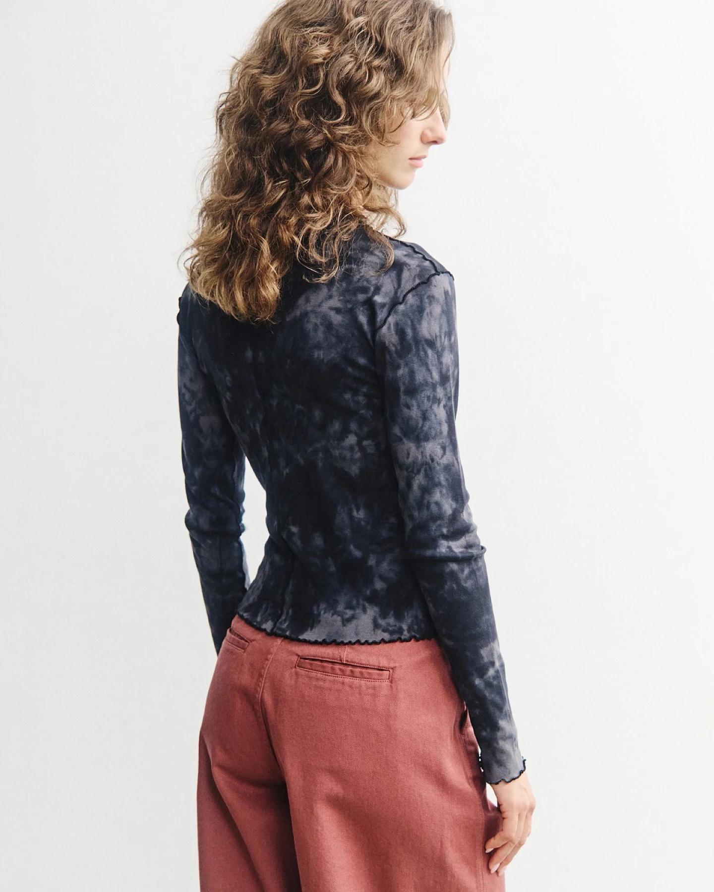 Longsleeve Pin-Tucked Tie Die Schwarz – Ansicht 2