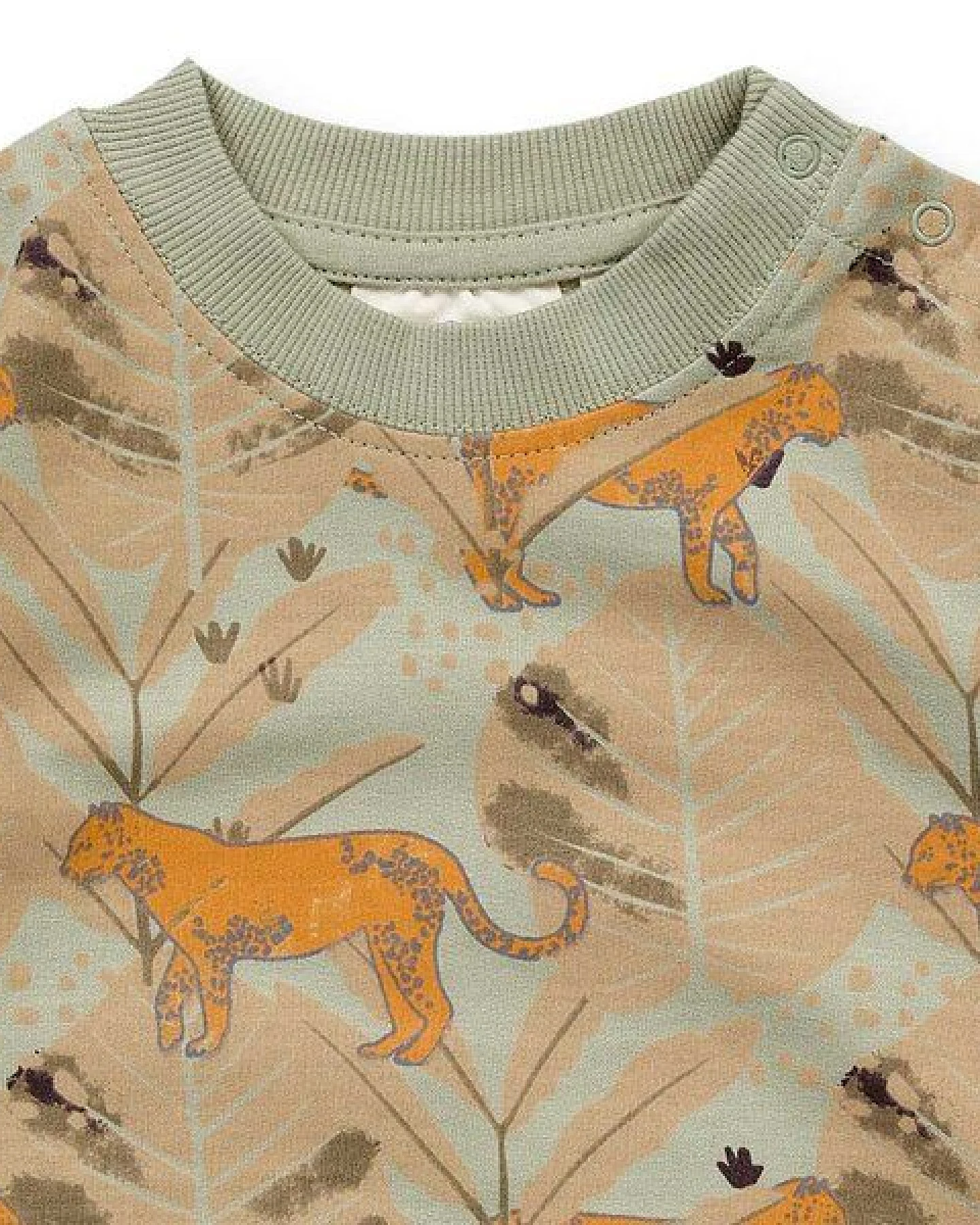 Sense Organics Baby Sweatshirt mit Dschungeldruck, Modell SIAM – Ansicht 3