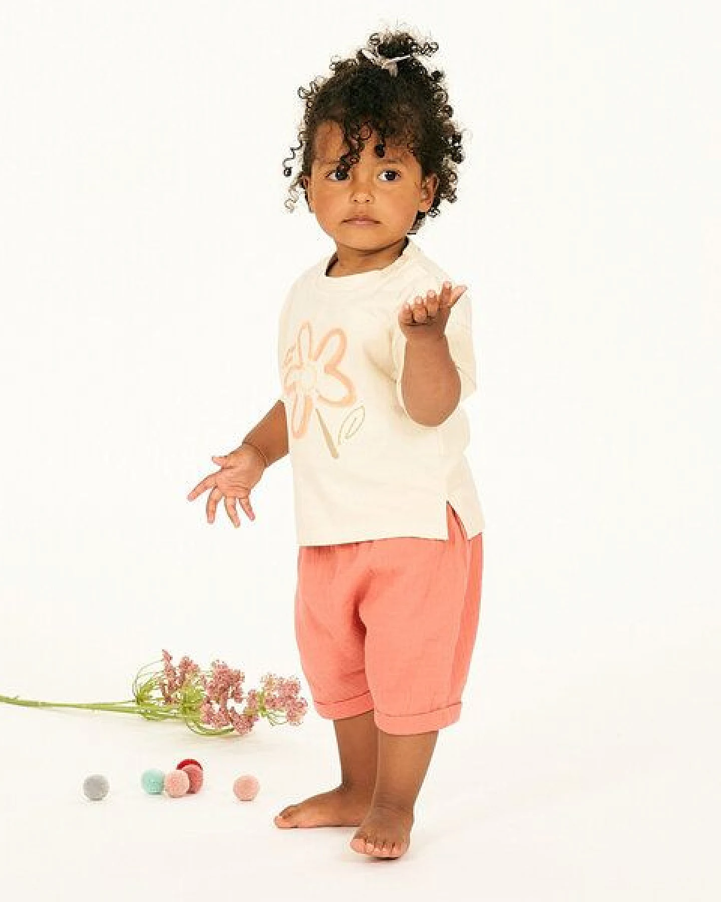 Sense Organics T-Shirt mit Blumendruck für Babys, Modell SOPHIE – Ansicht 2