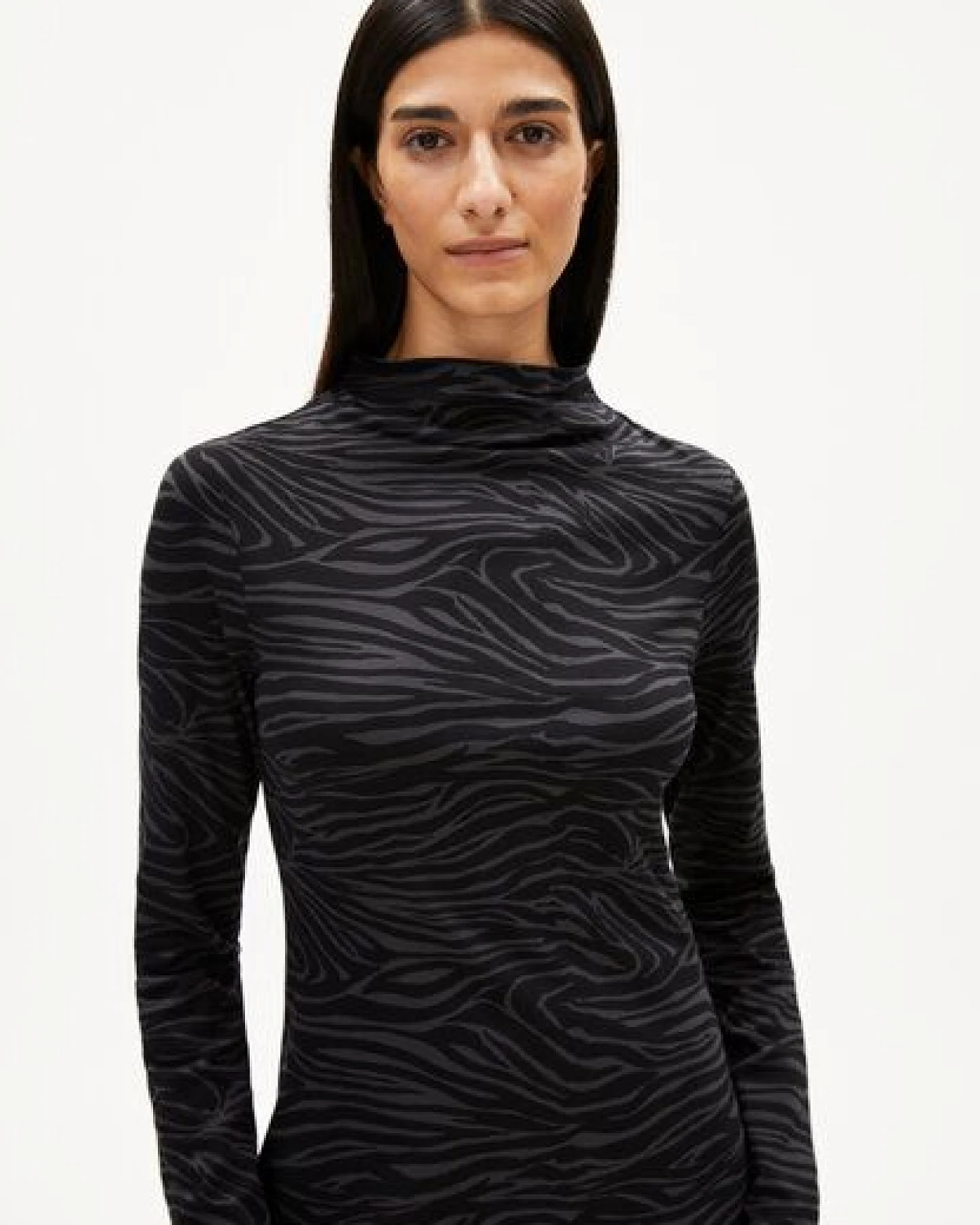 ARMEDANGELS DAILIMAA ZEBRARAA Damen Jerseykleid aus Bio-Baumwoll Mix – Ansicht 3