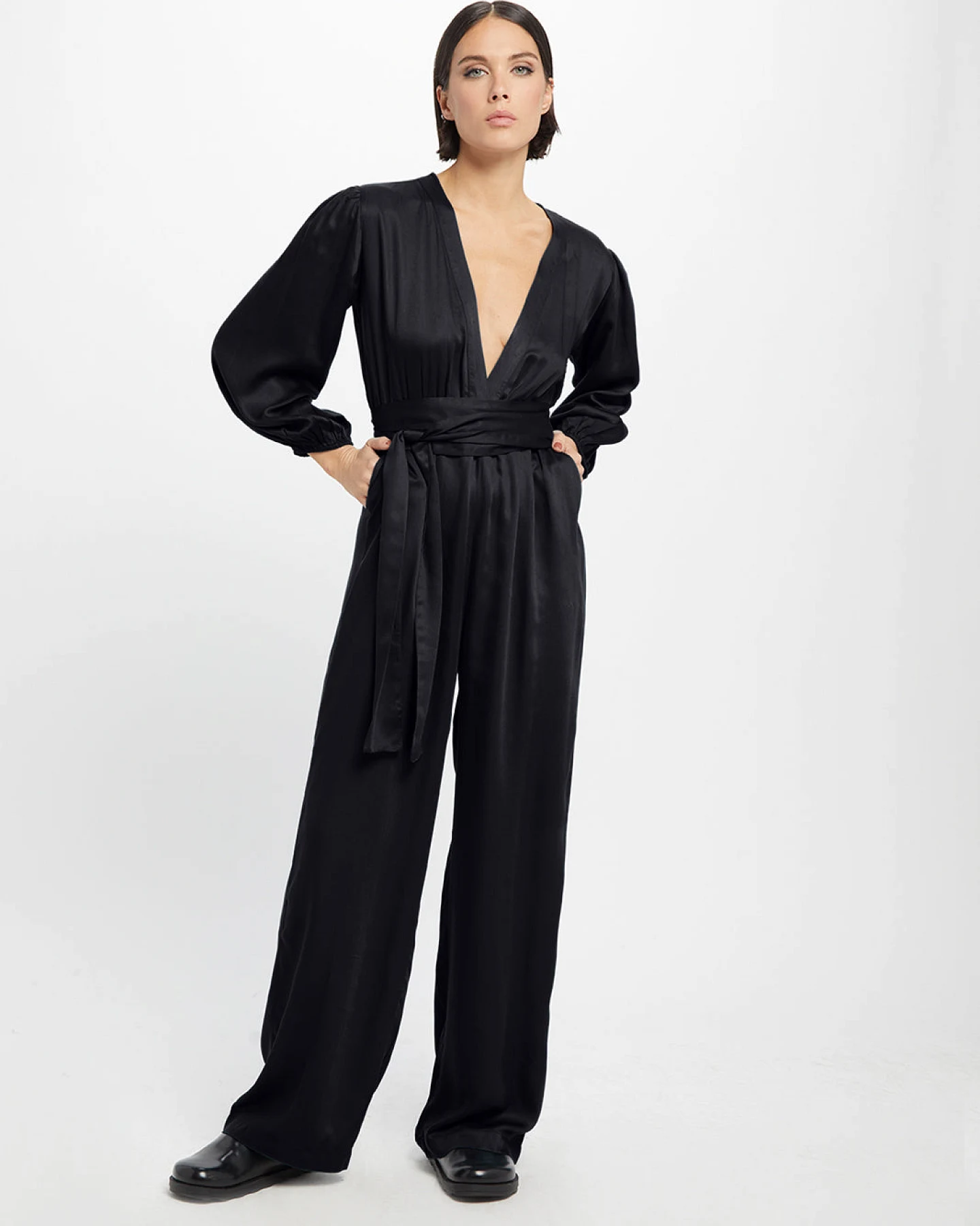 Neu Nomads Damen vegan Jumpsuit Jolene Schwarz – Ansicht 2