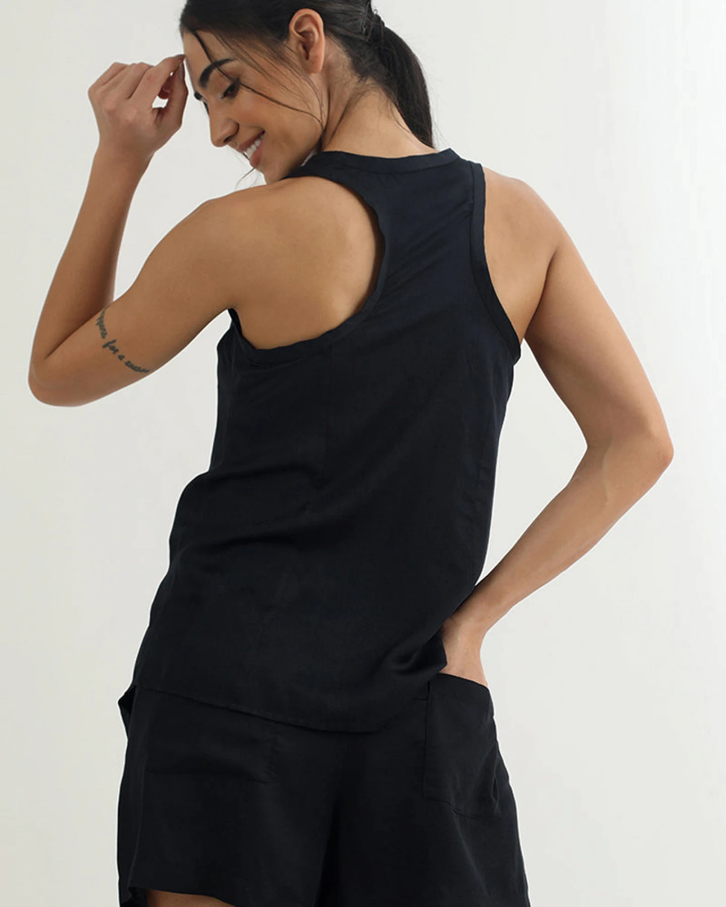 Neu Nomads Damen vegan Shorts Diana Schwarz – Ansicht 2