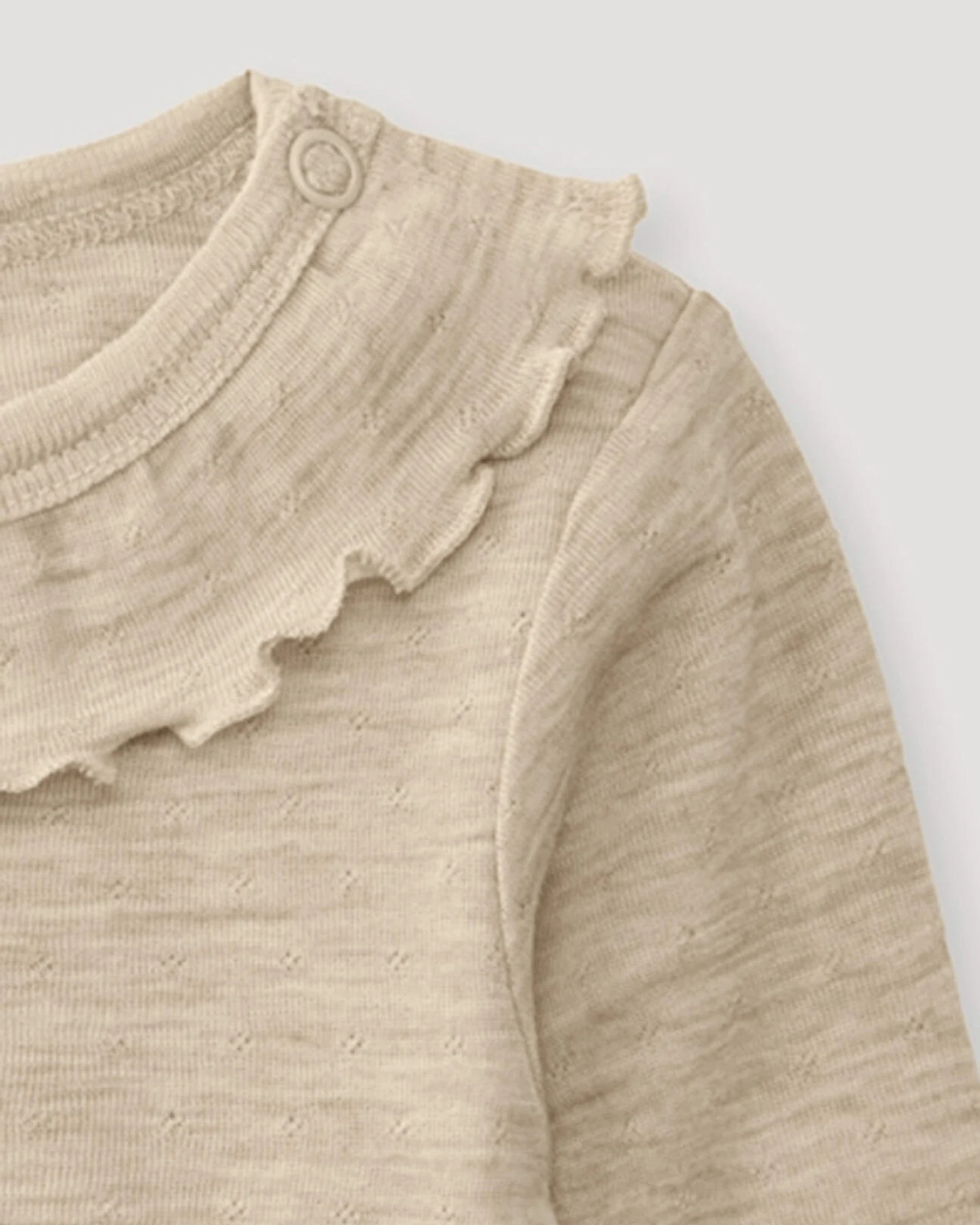 hessnatur Baby Langarmshirt Pointelle aus Bio-Merinowolle - beige - Größe 74/80 – Ansicht 3