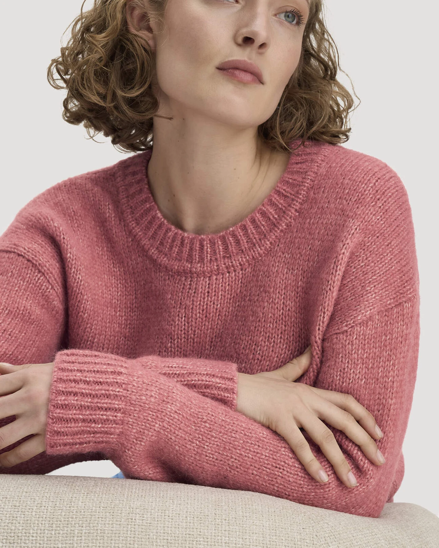 hessnatur Damen Pullover Relaxed aus Alpaka mit Bio-Baumwolle - rot - Größe M – Ansicht 4