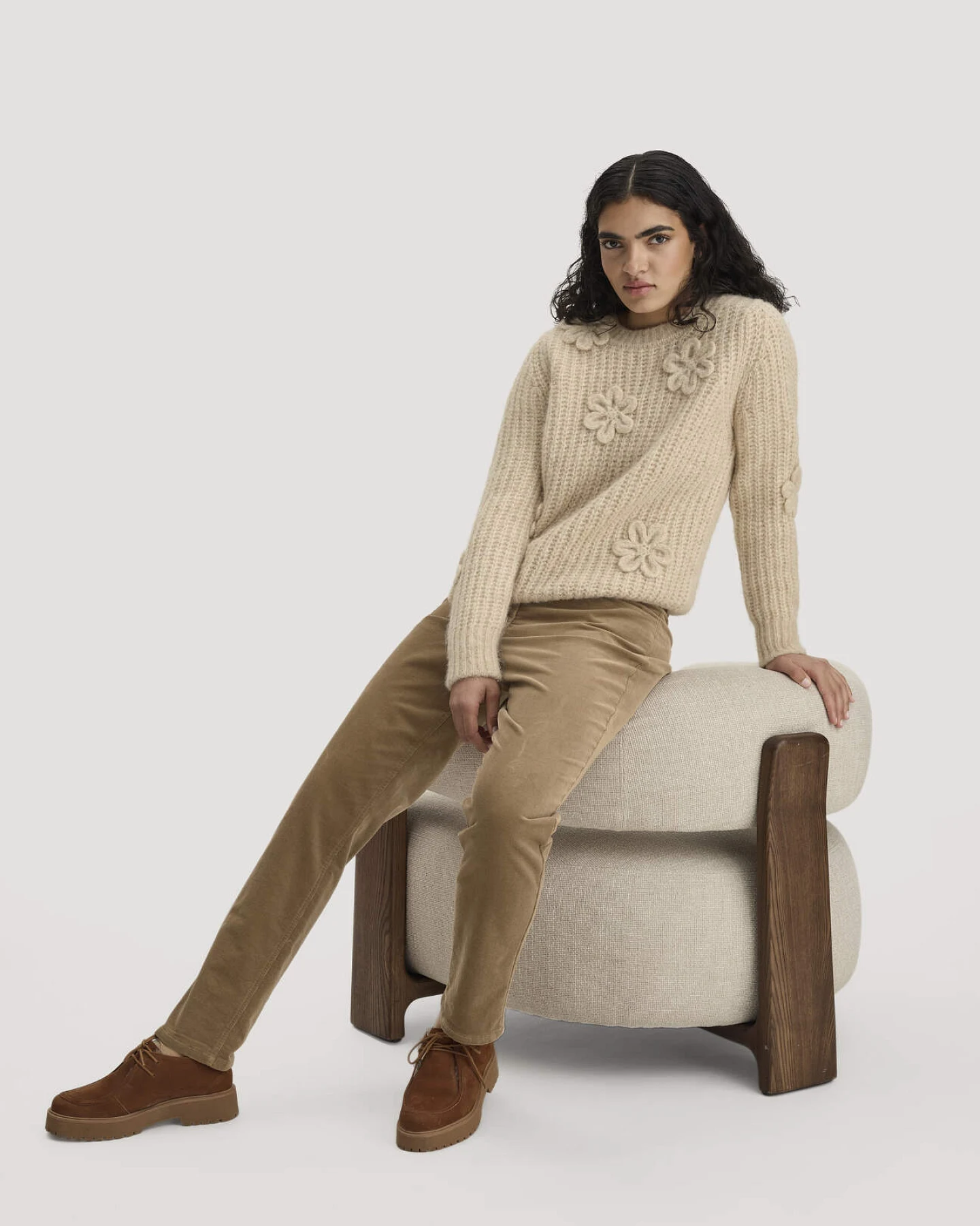 hessnatur Damen Gewebe Cord Hose Straight Leg aus Bio-Baumwolle - braun - Größe 46 – Ansicht 4