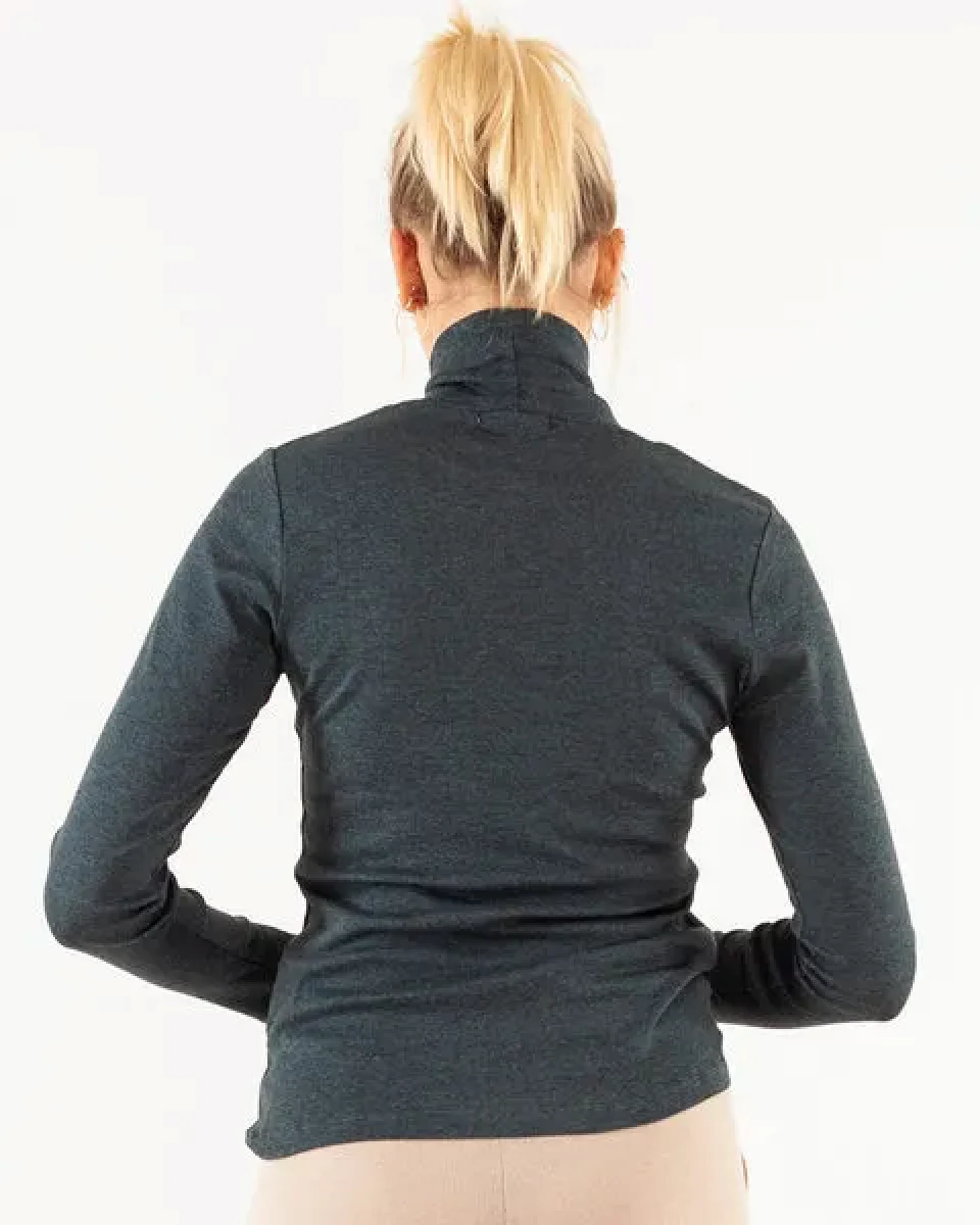 Alma & Lovis Rollkragenshirt aus Bio-Baumwoll-Jersey – Ansicht 3