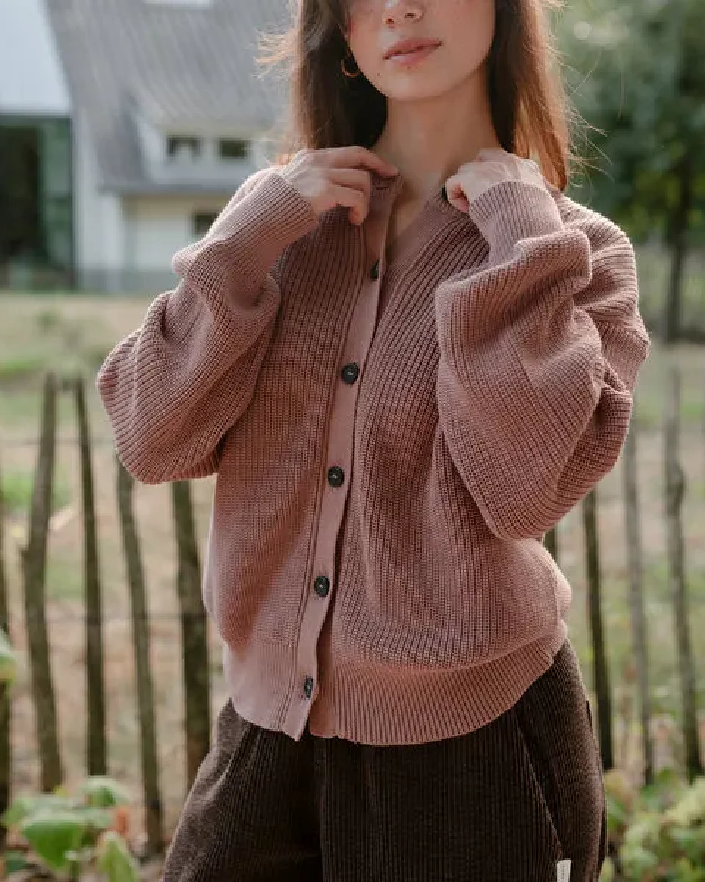 NORDLICHT Grobstrick Rundhals Cardigan aus 100% Baumwolle ROMY – Ansicht 2