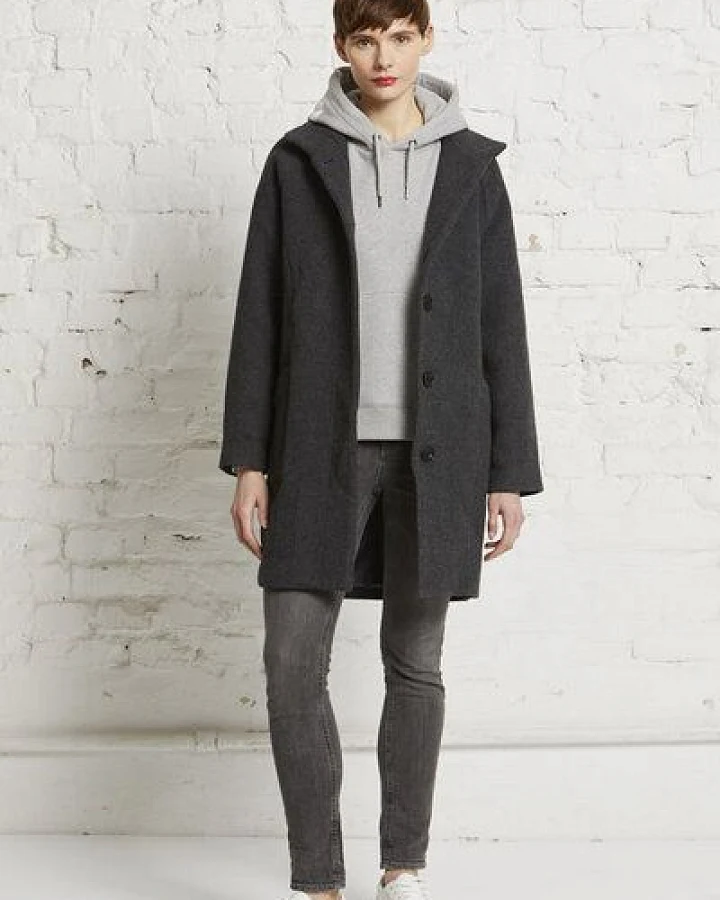 Produktseite: Wunderwerk Damen Mantel aus Schurwolle, "O-shape coat"