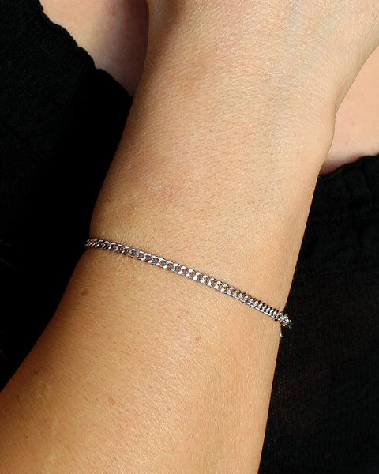 juni Panzerarmband - Silberarmband aus recyceltem 925er Silber - hergestellt in Deutschland – Ansicht 2