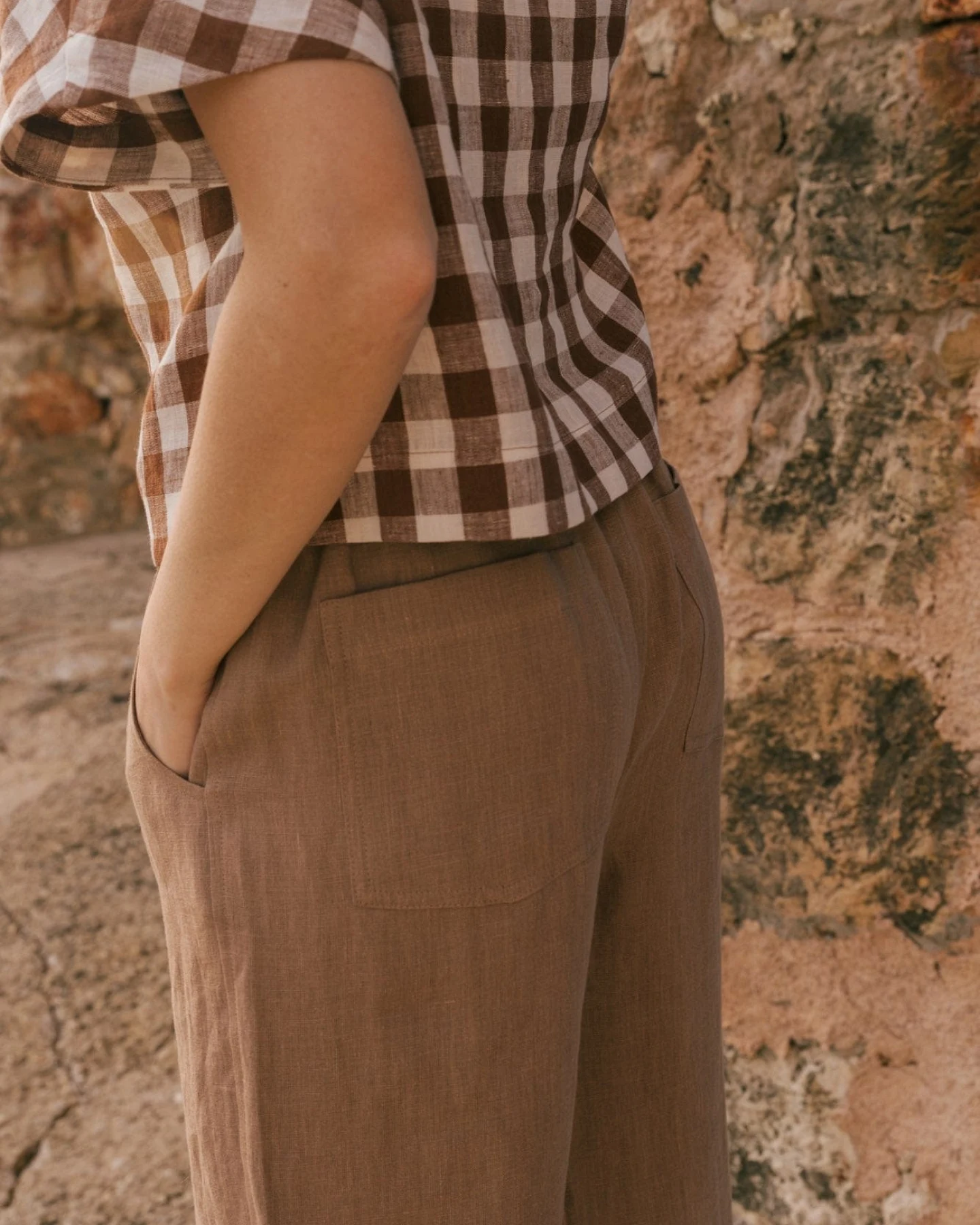 AmourLinen Damen vegan Hose Straight Barbora Rosy Brown – Ansicht 2