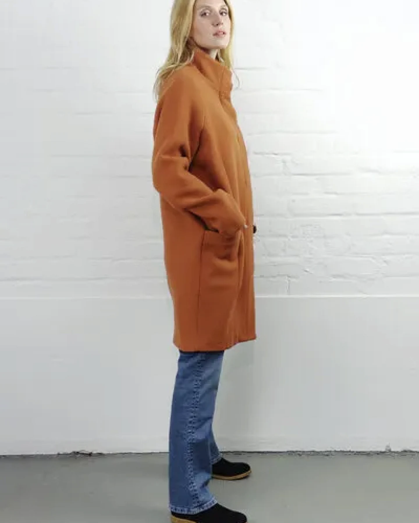 Wunderwerk Damen Mantel aus Schurwolle, "O-shape coat" – Ansicht 3
