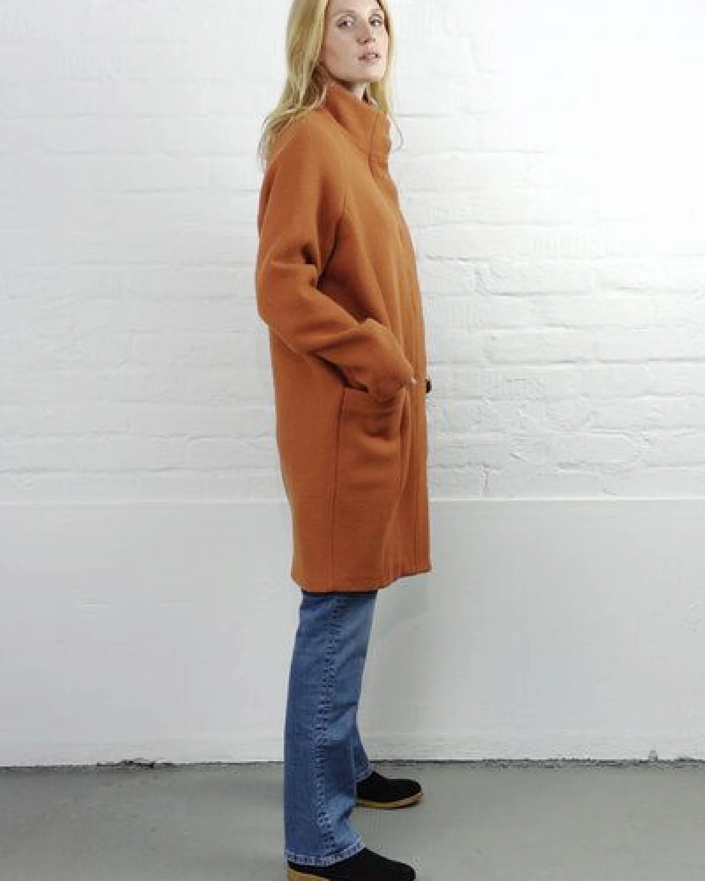Wunderwerk Damen Mantel aus Schurwolle, "O-shape coat" – Ansicht 3