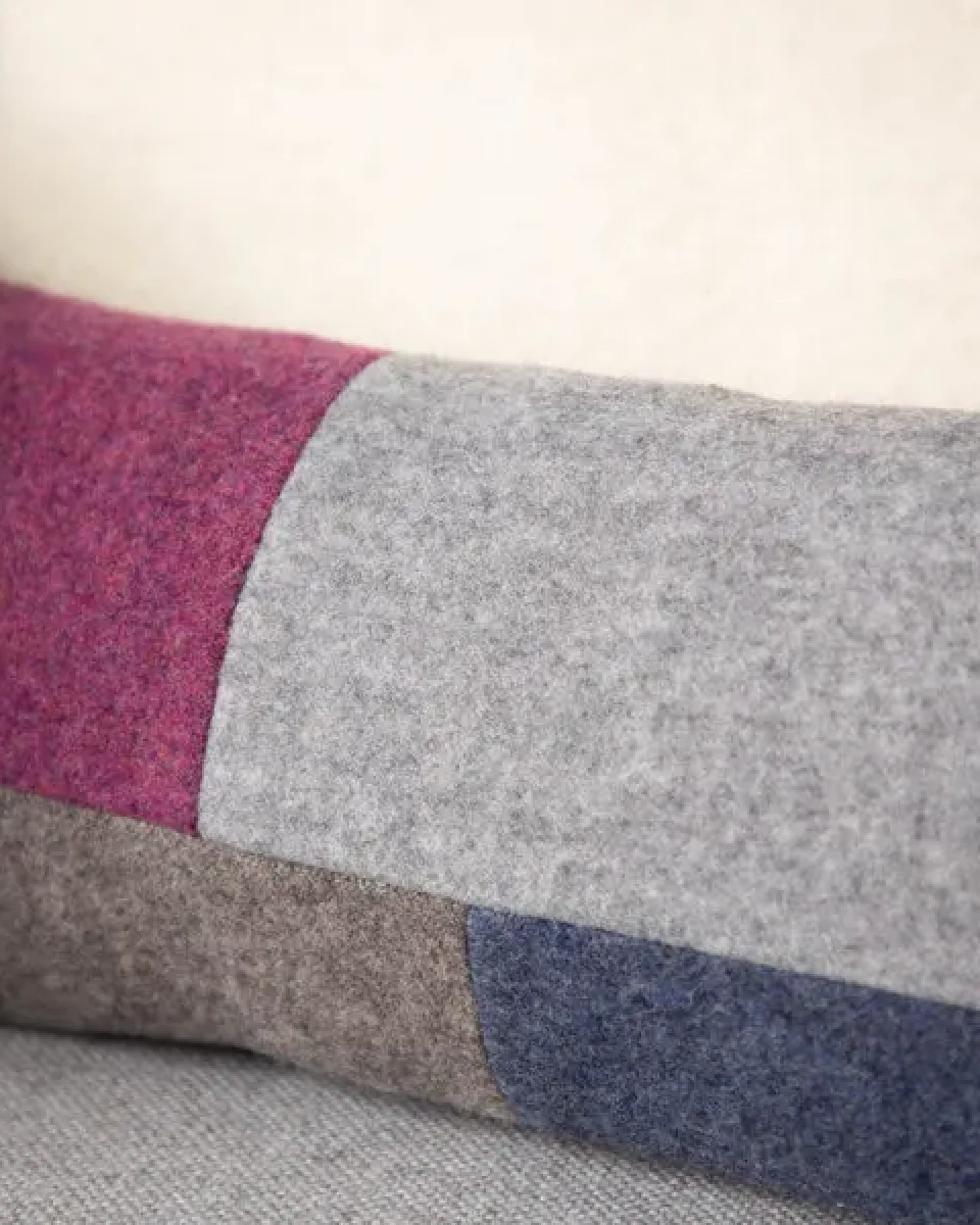nahtur-design Rückenstützkissen aus Loden – Ansicht 3