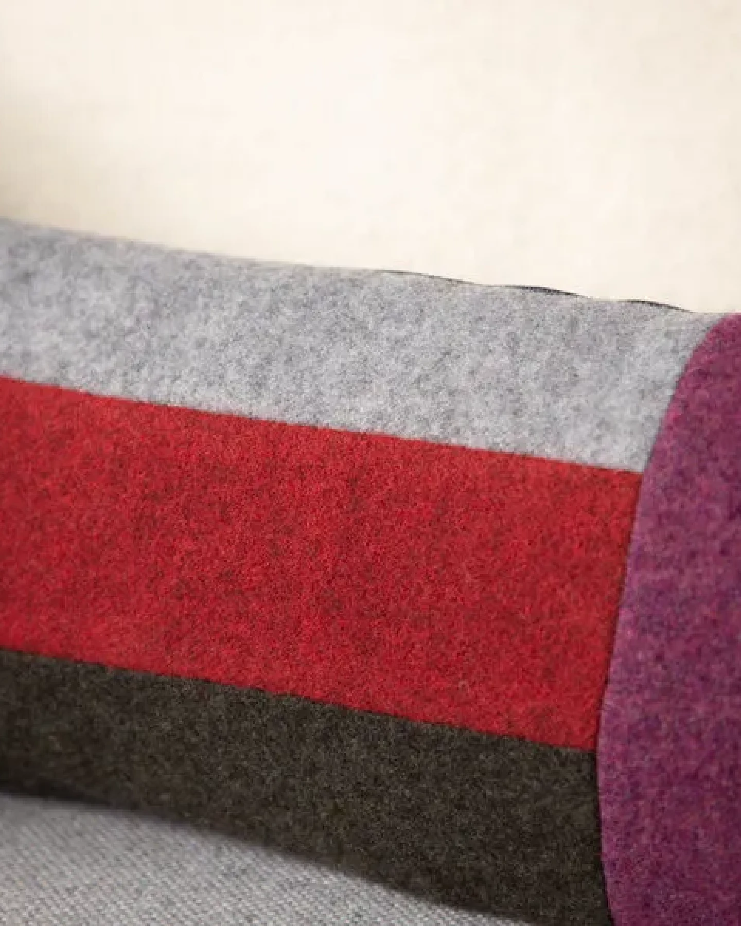 nahtur-design Rückenstützkissen aus Loden – Ansicht 3