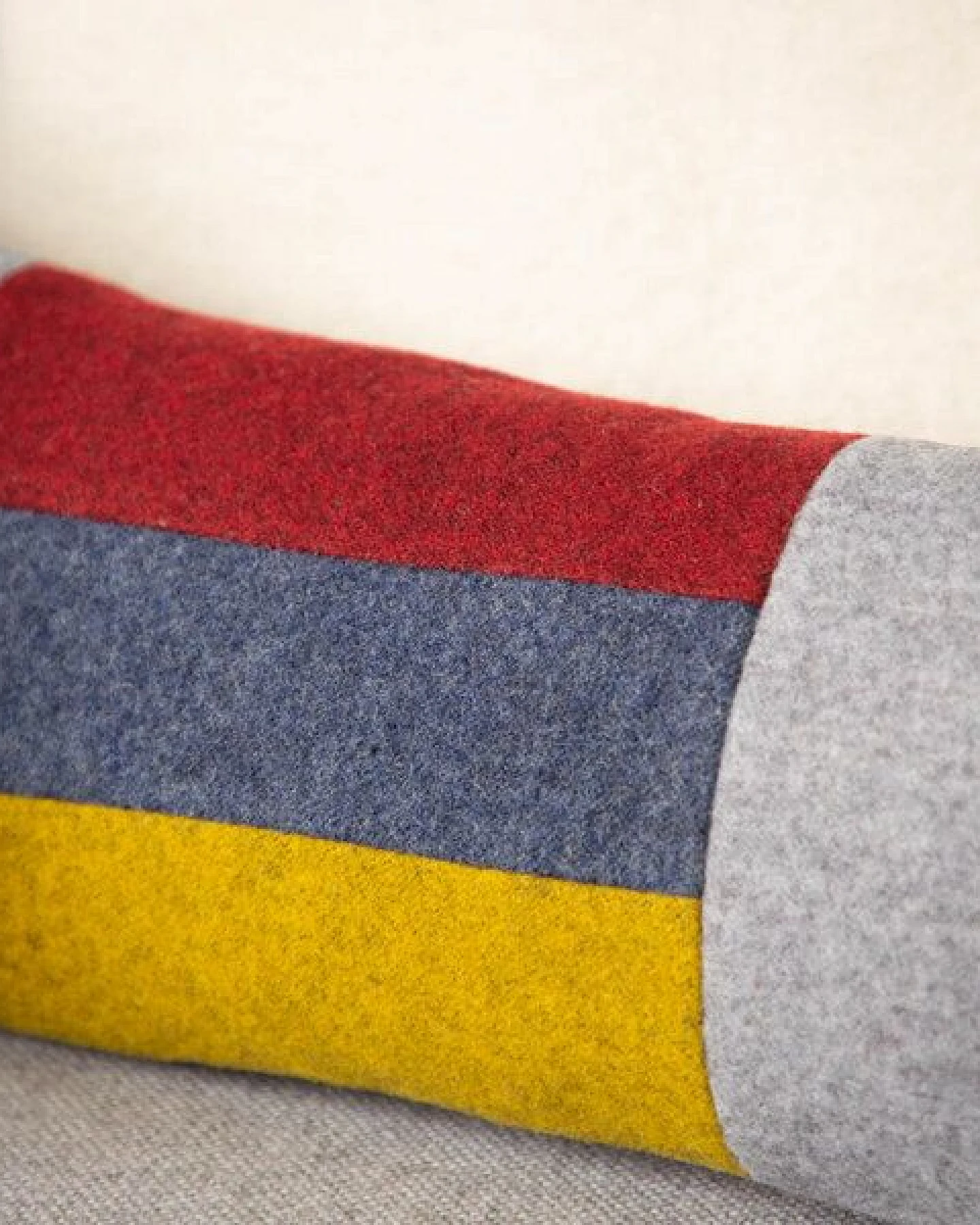 nahtur-design Rückenstützkissen aus Loden – Ansicht 3