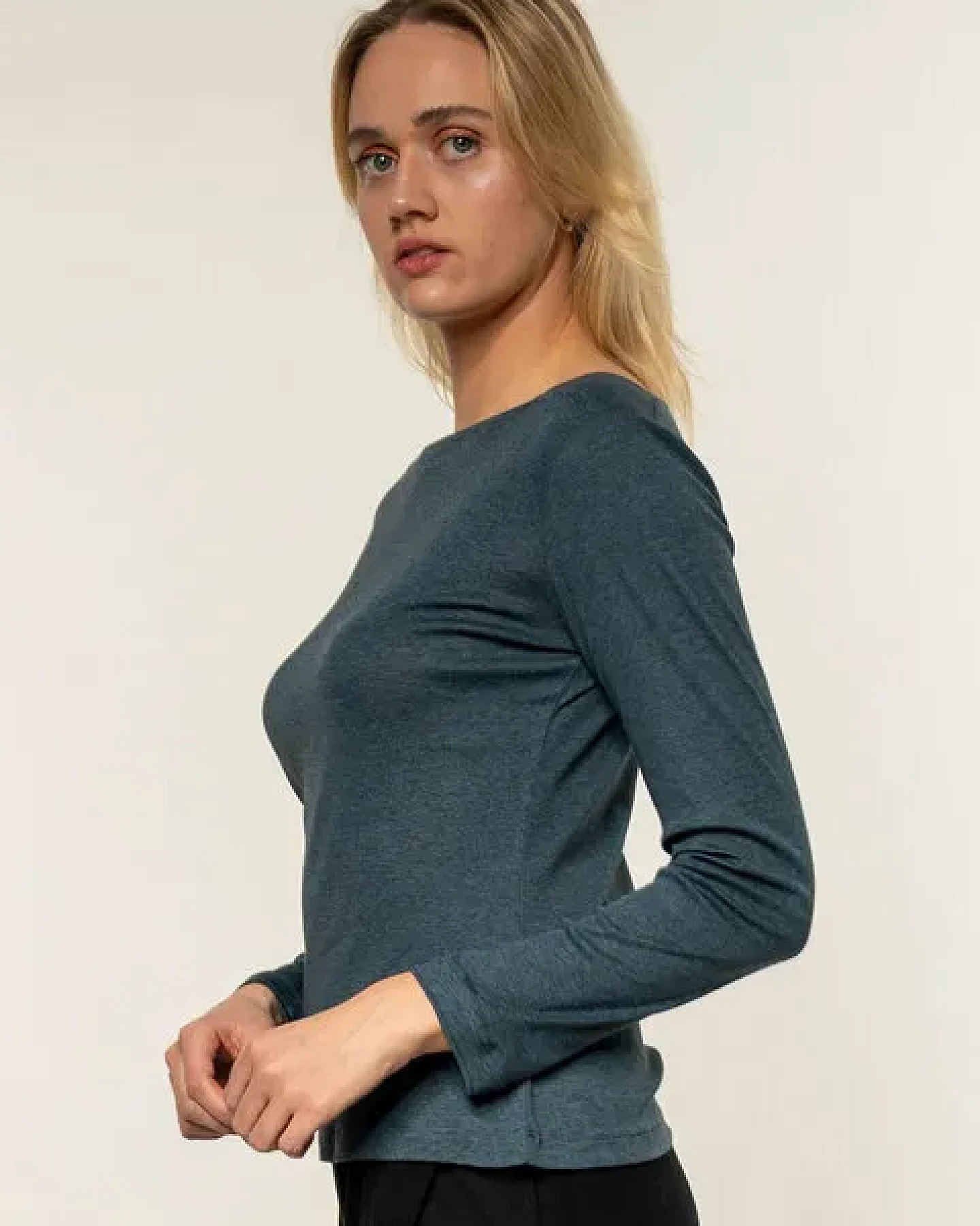Alma & Lovis Softes Ringel-Langarmshirt aus Bio-Baumwolle – Ansicht 3