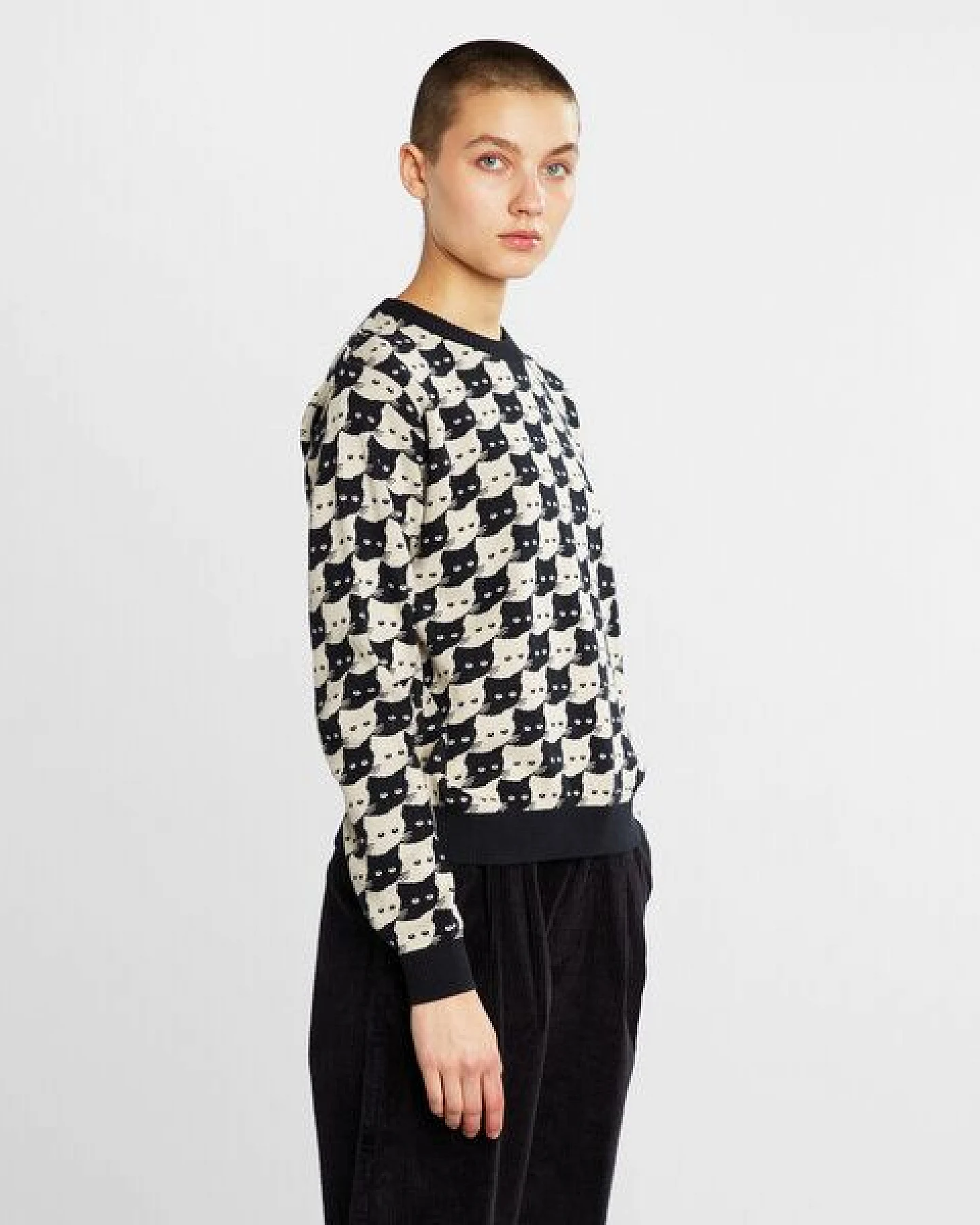 DEDICATED Damen Strickpullover Arendal Cats aus Biobaumwolle - Schwarz Weiß – Ansicht 3
