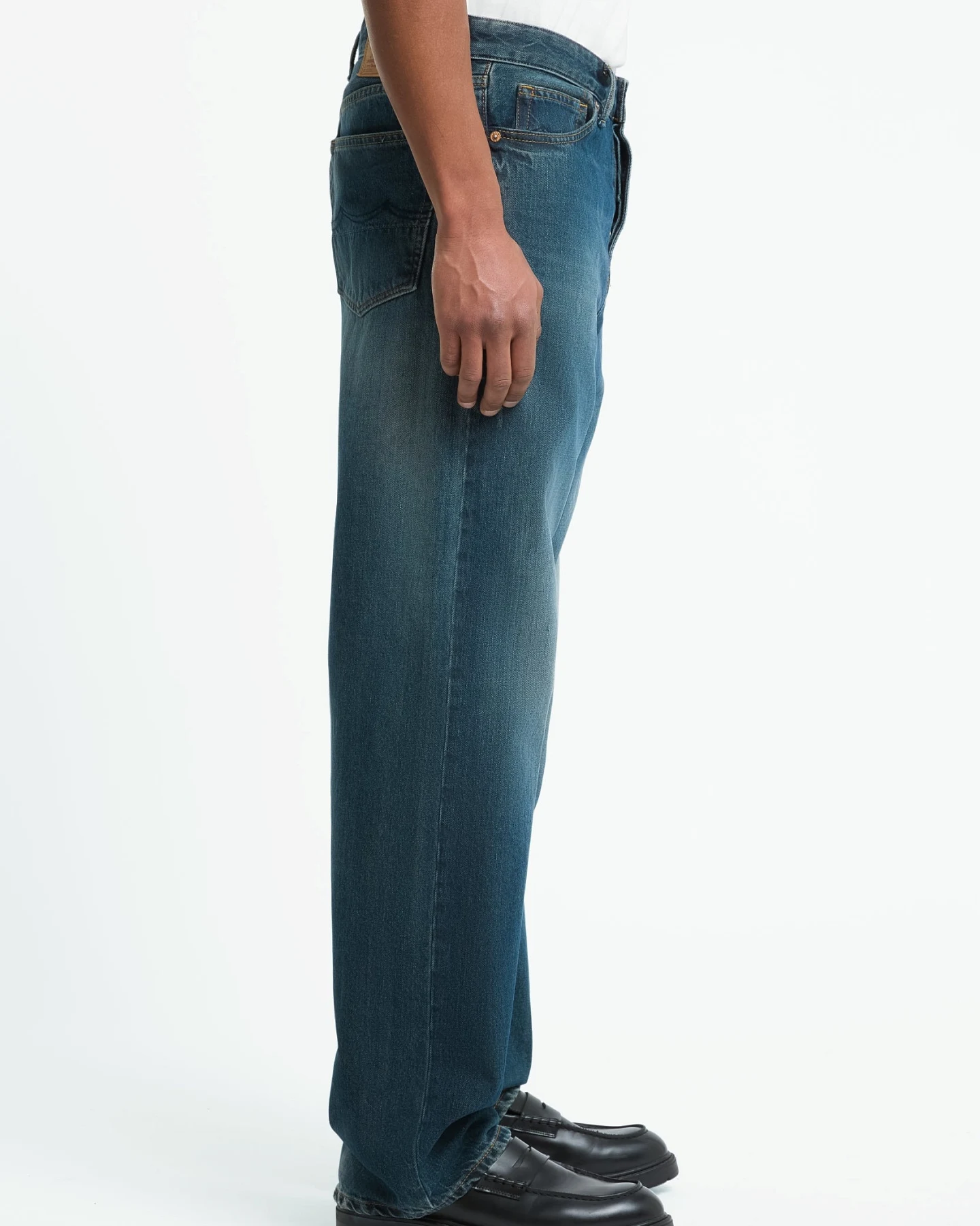 Kings of Indigo Herren vegan Jeans Noah Von Esbelda Od Brown – Ansicht 2