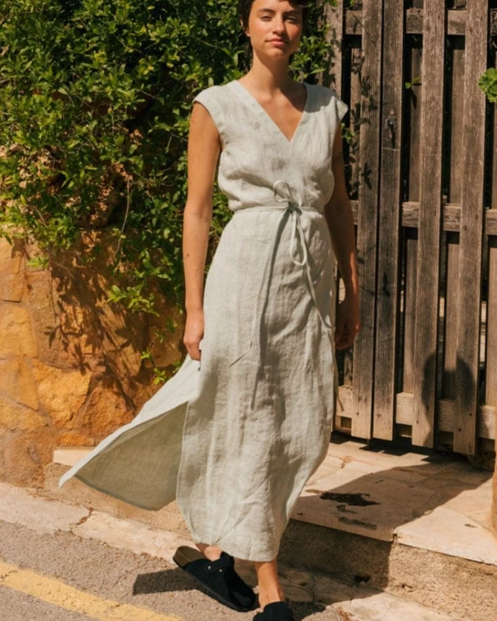 AmourLinen Damen vegan Kleid Mittellang Aurora Salbei Grün