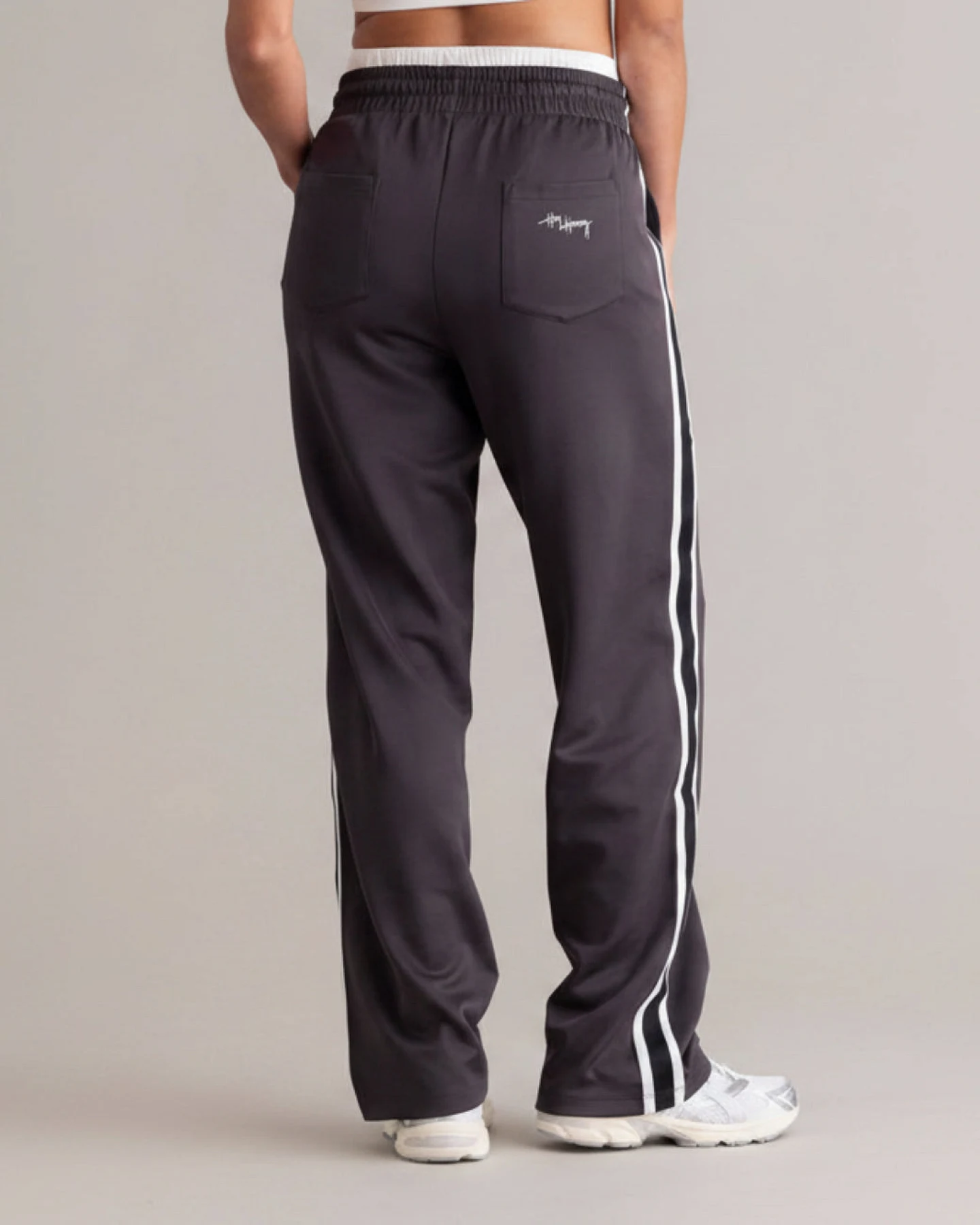 Hey Honey Classic Trackpants - Grey – Ansicht 2