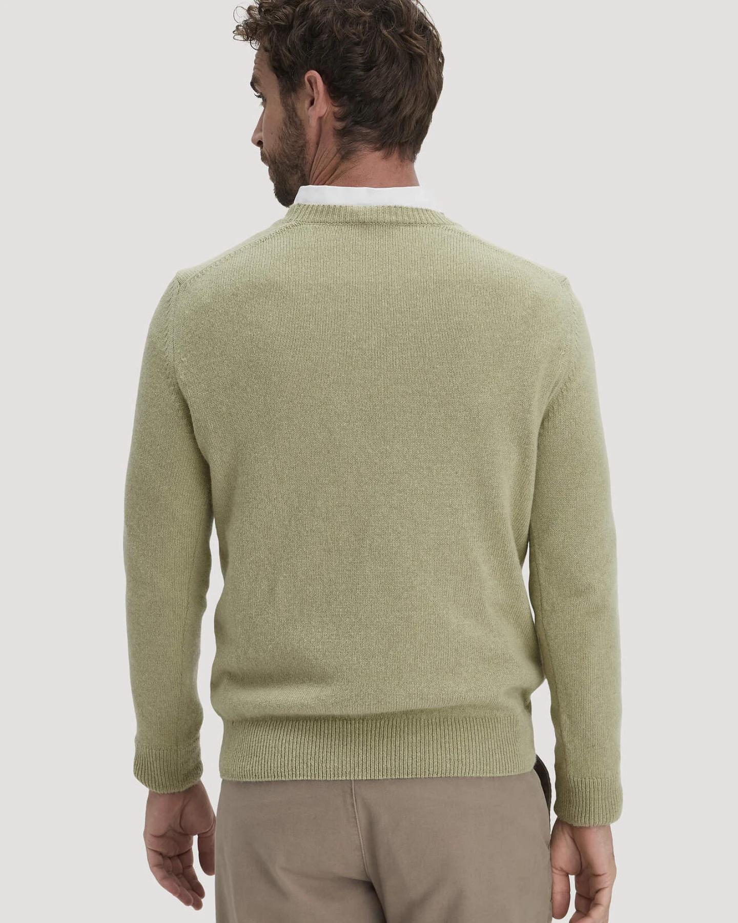 hessnatur Herren Strick Pullover Regular aus Bio-Merinowolle mit Bio-Baumwolle - grün - Größe M – Ansicht 3