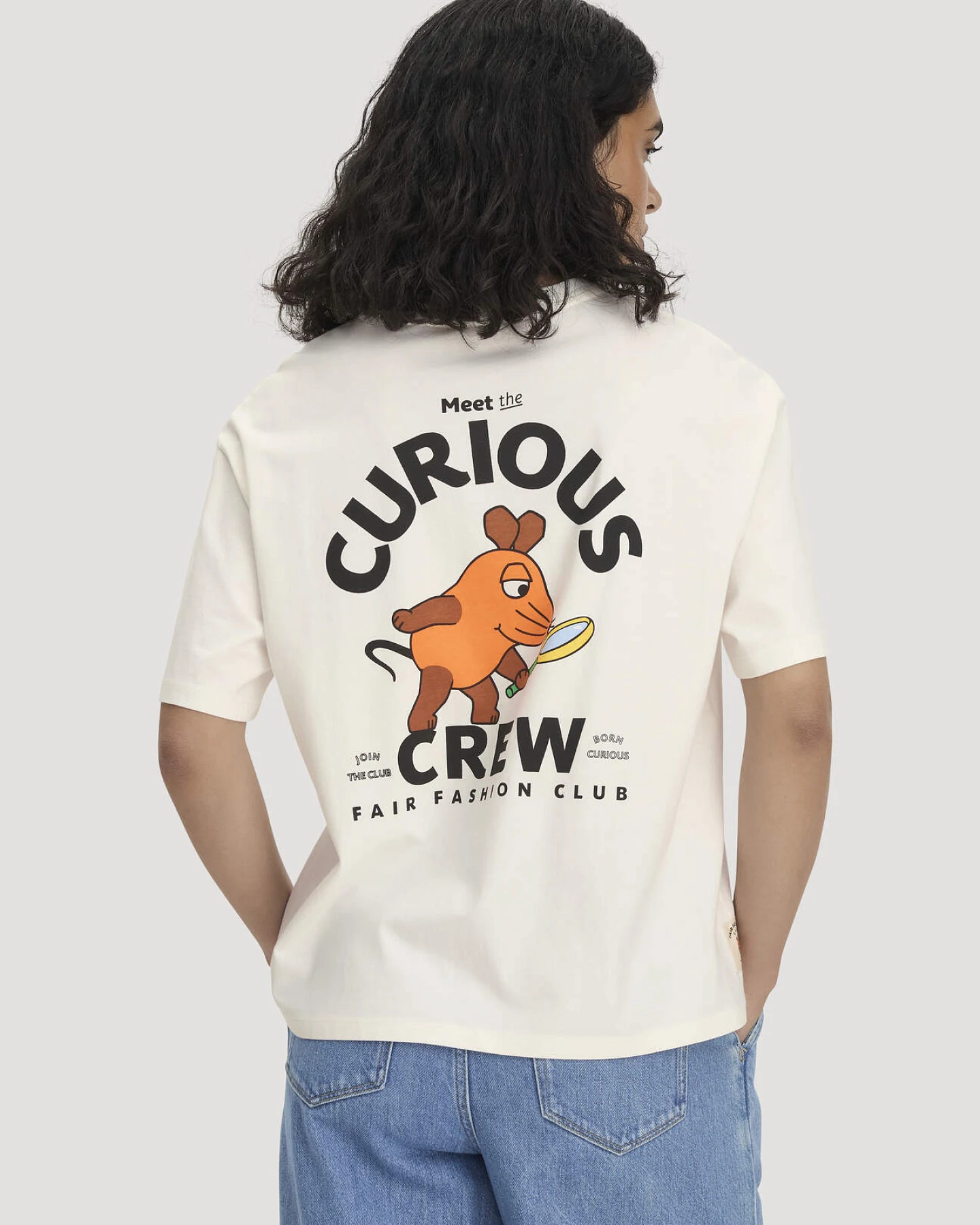 hessnatur Damen T-Shirt DIE MAUS Oversize aus Bio-Baumwolle mit recycelter Baumwolle - weiß - Größe L – Ansicht 3
