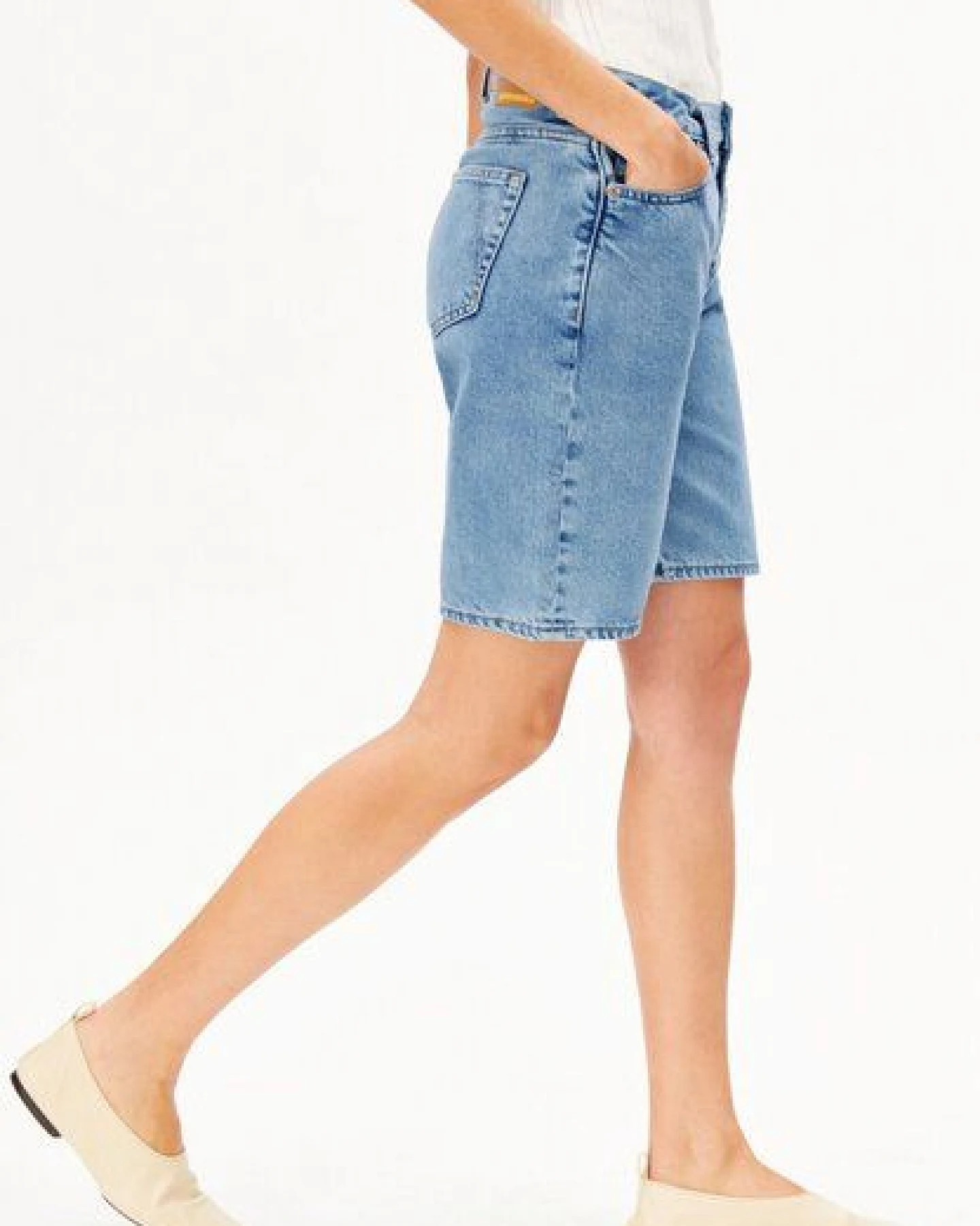 ARMEDANGELS THALINAA Damen Jeans-Shorts aus 100% recycelter Baumwolle – Ansicht 4