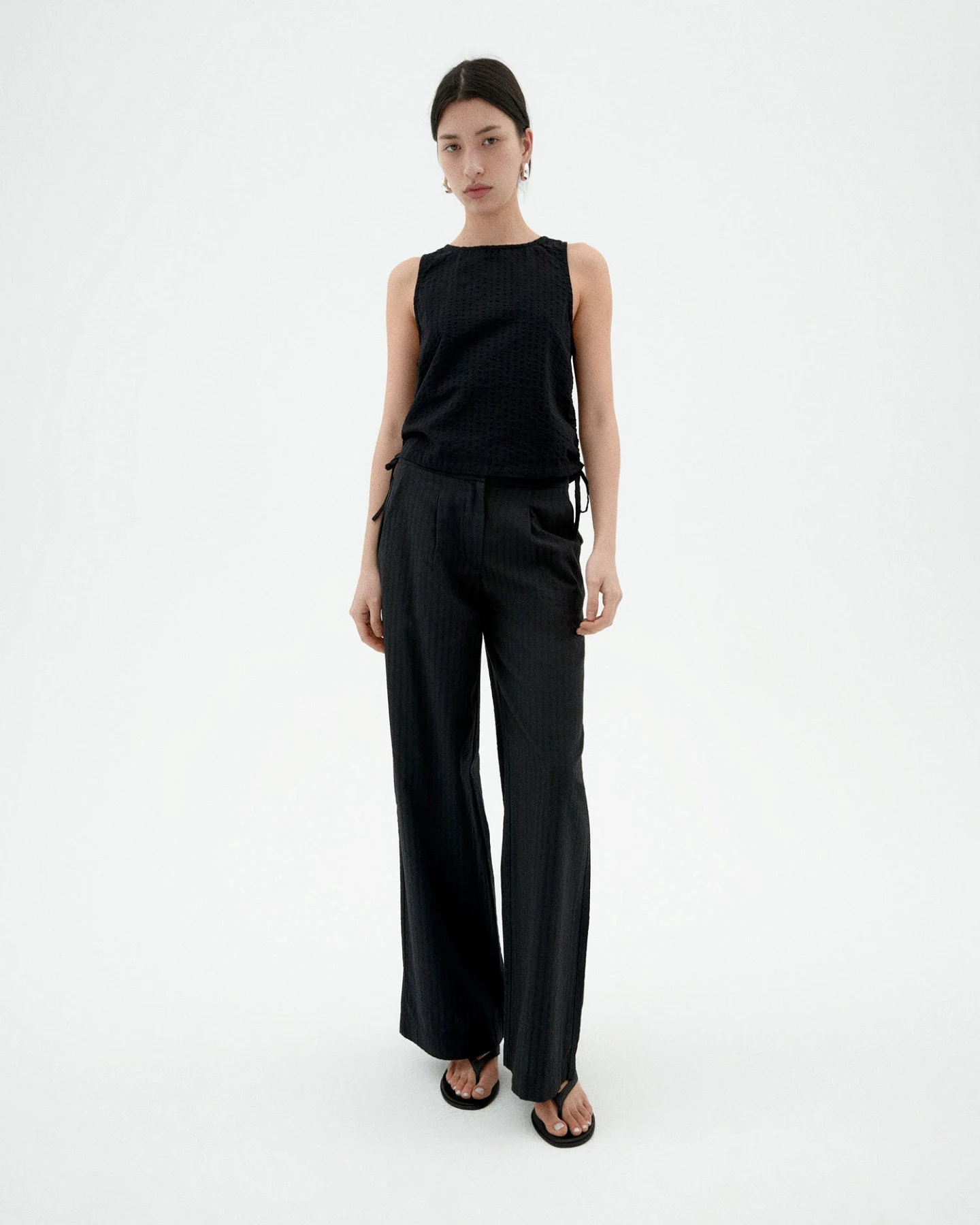 Thinking MU Damen vegan Hose Seersucker Manolita Schwarz – Ansicht 2