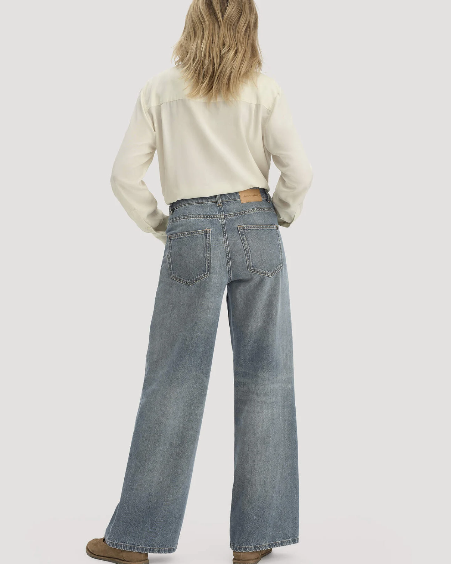 hessnatur Damen Jeans ALVA Wide Leg aus Bio-Denim - blau - Größe 31/32 – Ansicht 2
