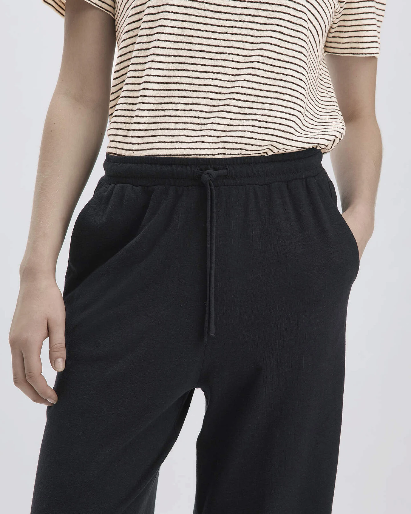 hessnatur Damen Jersey Hose Wide Leg Relaxed aus Leinen und Bio-Baumwolle - schwarz - Größe 40 – Ansicht 3