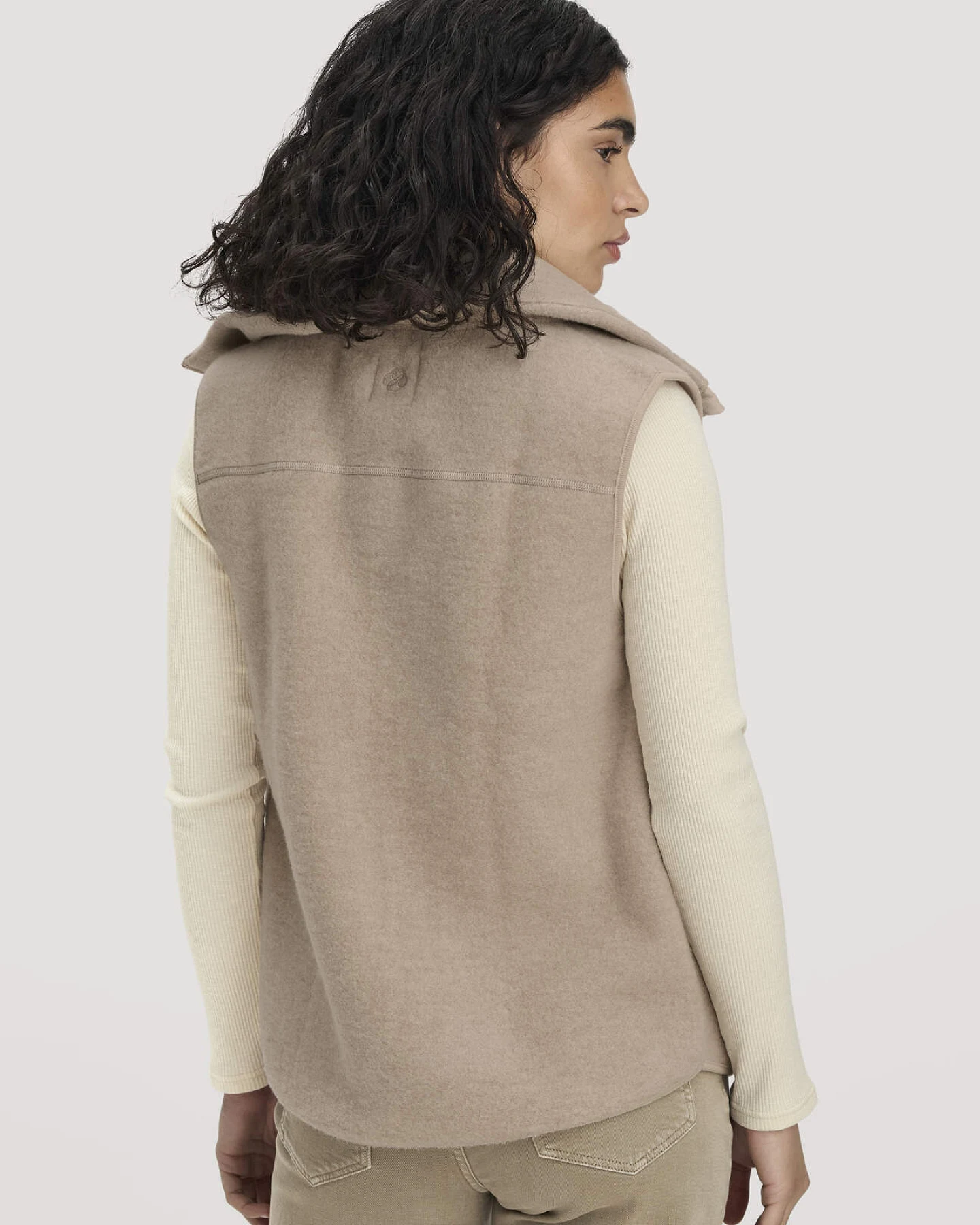 hessnatur Damen Wollfleece Weste Regular aus Merinowolle - beige - Größe XXL – Ansicht 3
