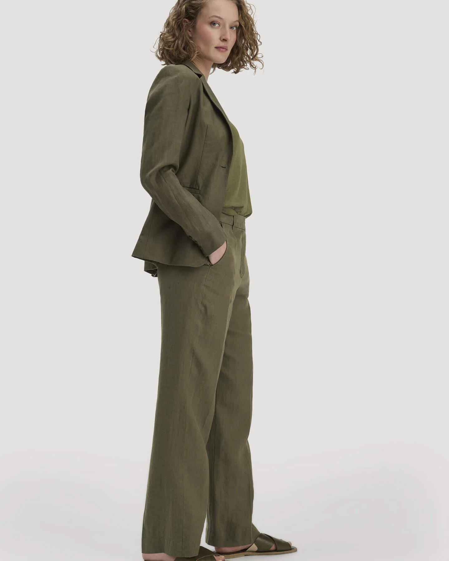 hessnatur Damen Hose Straight Leg aus Leinen - grün - Größe 46 – Ansicht 4