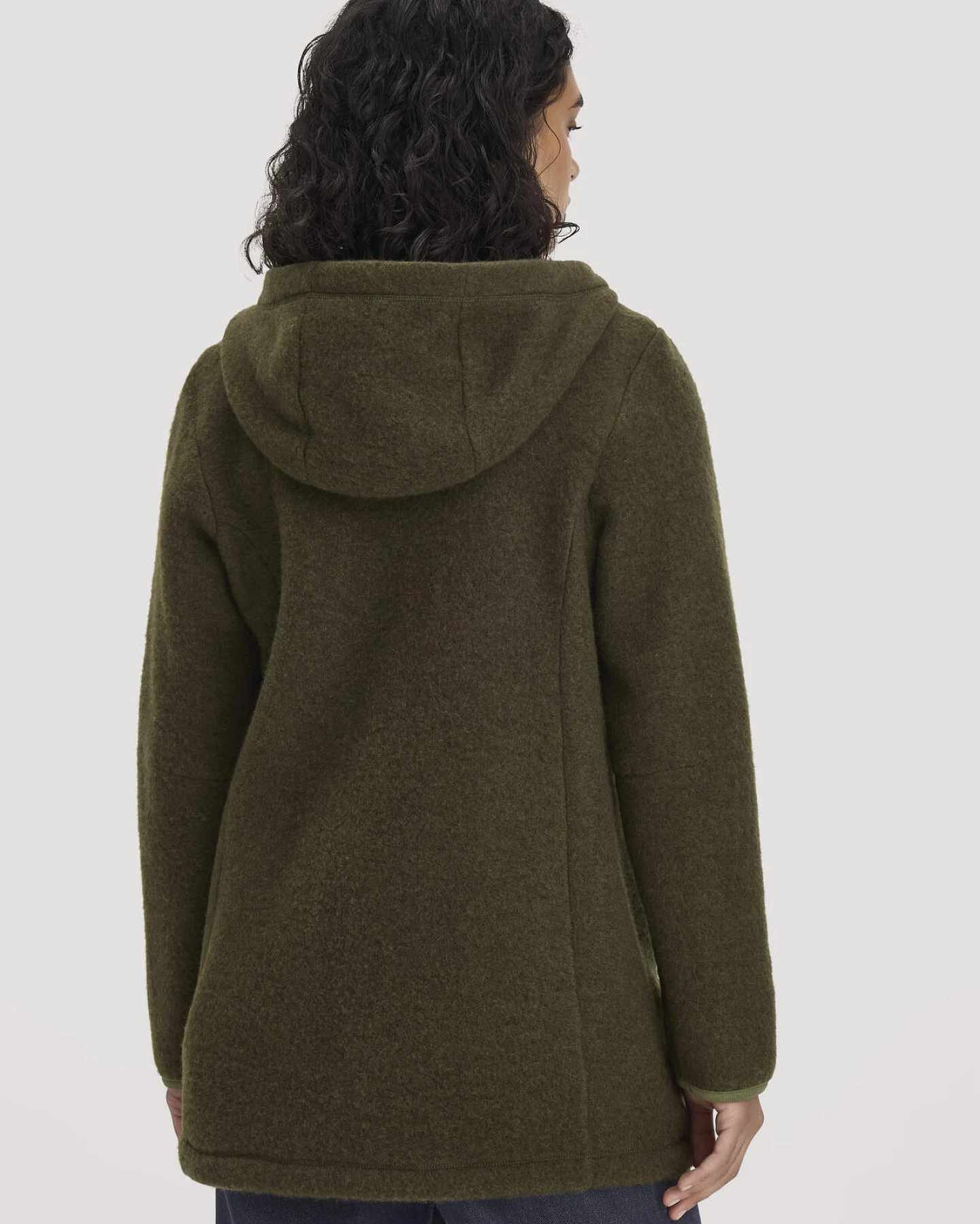 hessnatur Damen Wollfleece-Jacke mit Kapuze Regular aus Bio-Merinowolle - grün - Größe XL – Ansicht 3