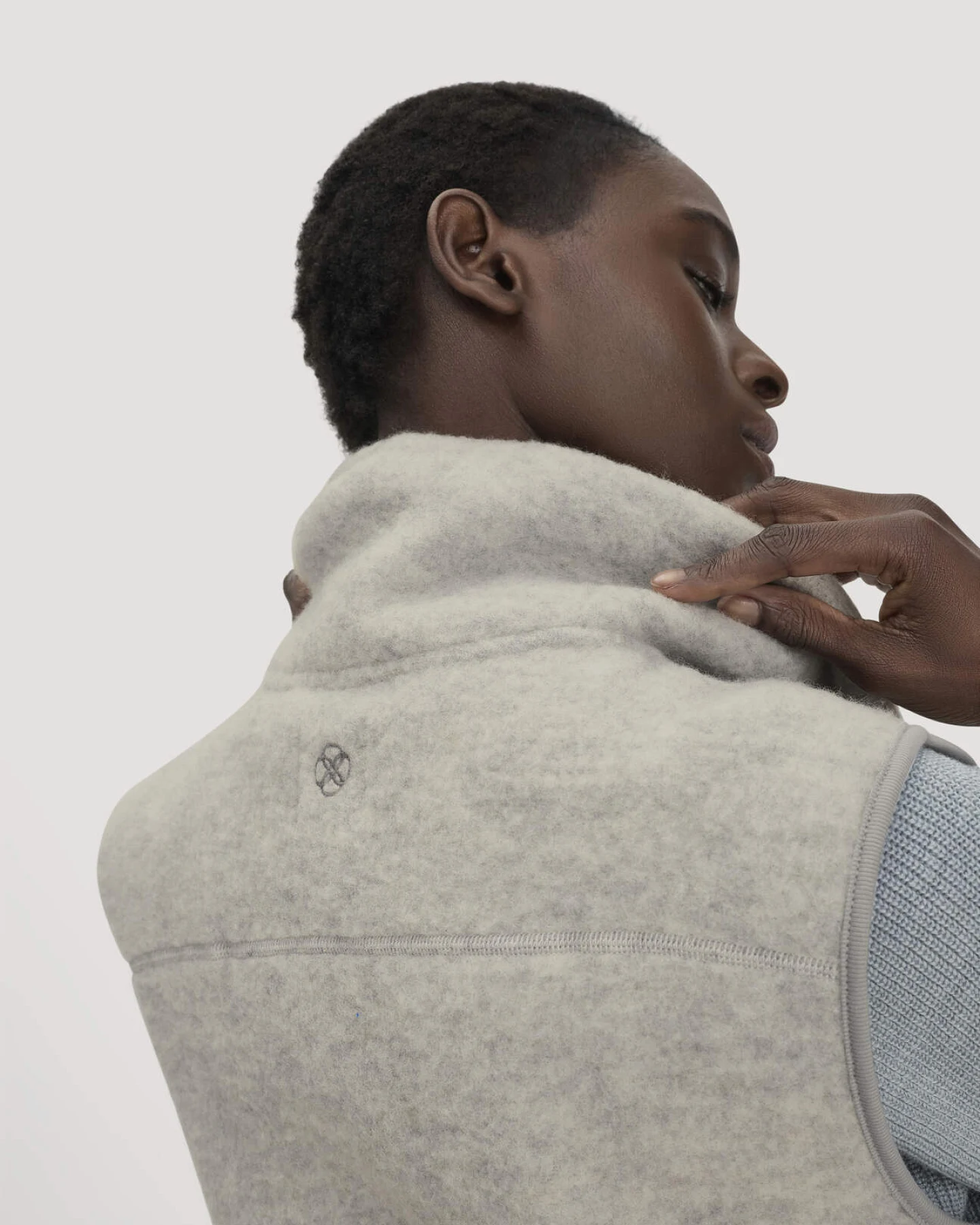 hessnatur Damen Wollfleece Weste Regular aus Merinowolle - grau - Größe M – Ansicht 4