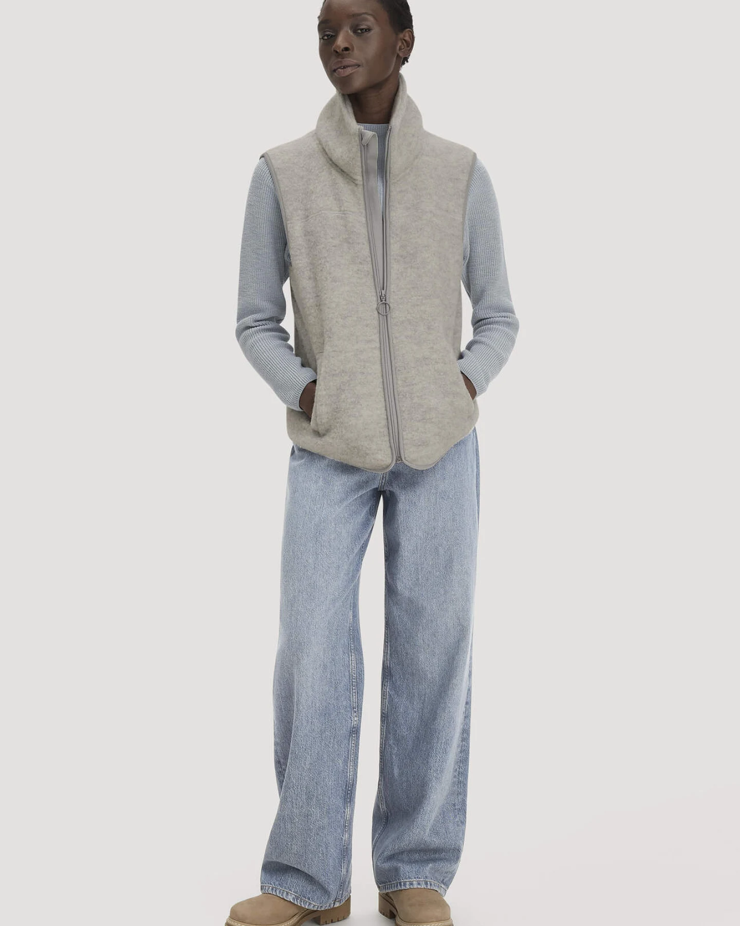 hessnatur Damen Wollfleece Weste Regular aus Merinowolle - grau - Größe XL – Ansicht 2