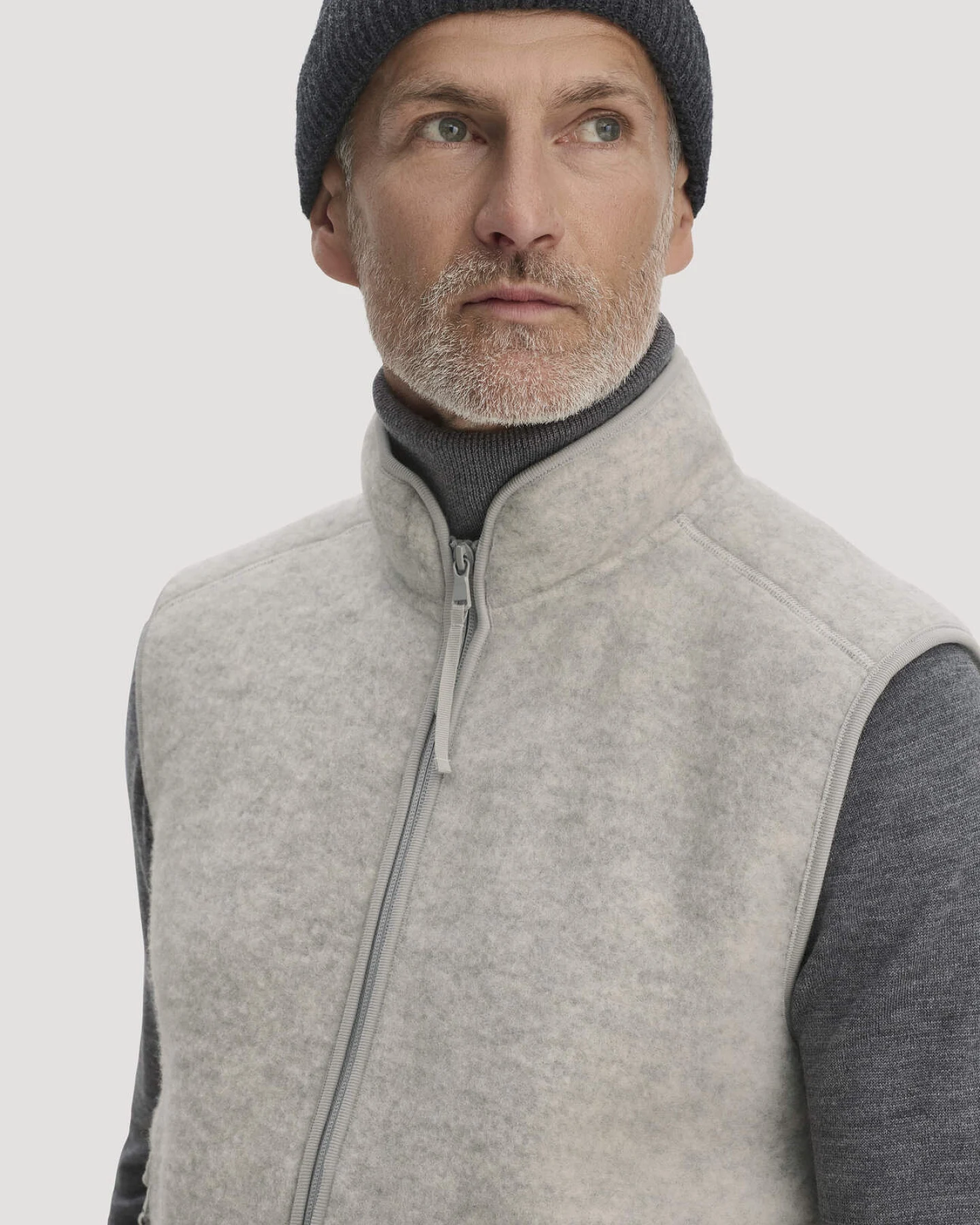 hessnatur Herren Wollfleece Weste Regular aus Bio-Merinowolle - grau - Größe 50 – Ansicht 4