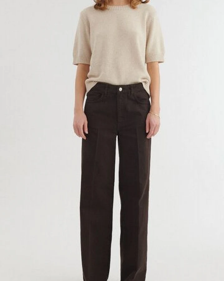 Basic Apparel High-Waist Jeans ENYA aus Bio-Baumwolle und recycelter Baumwolle