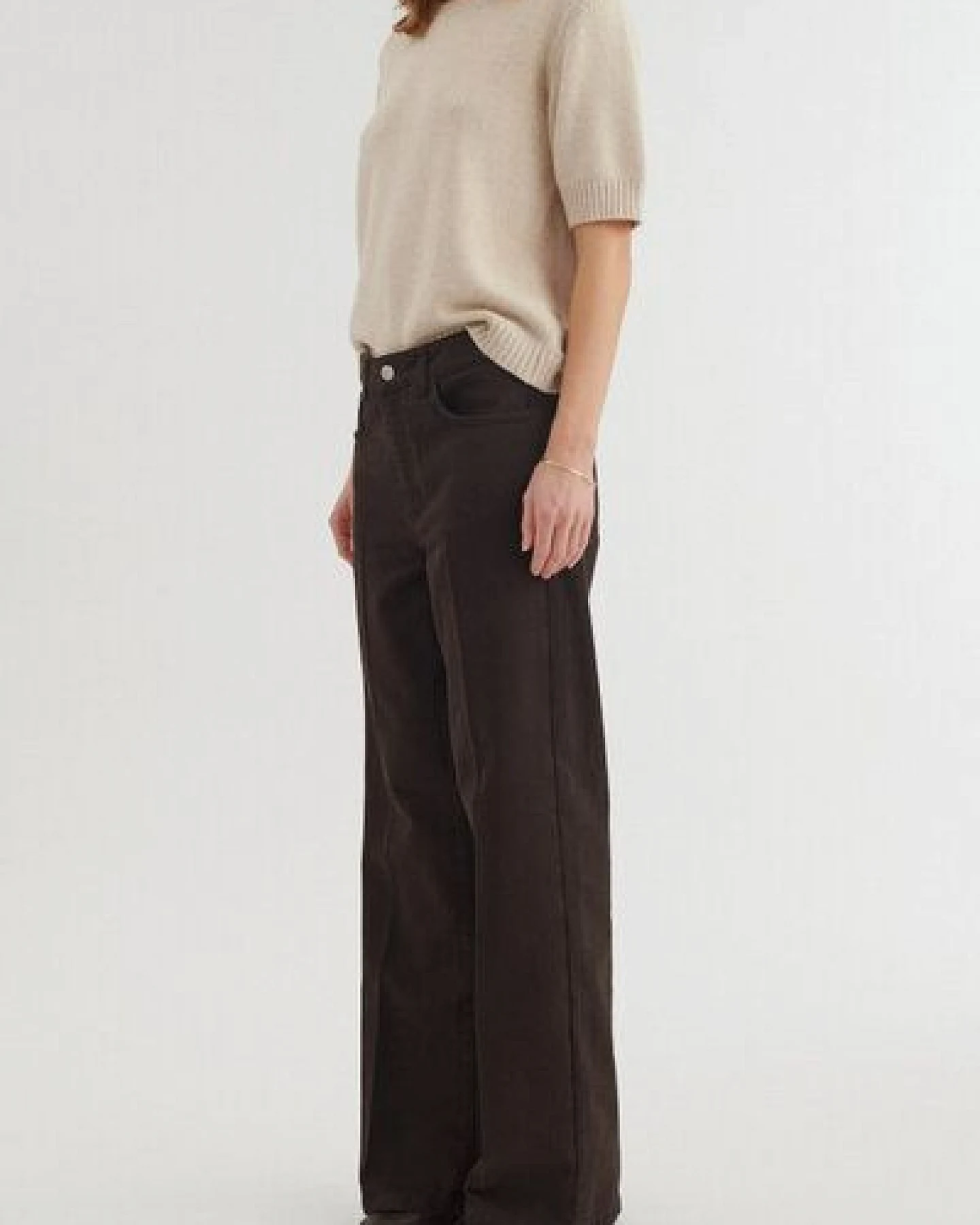 Basic Apparel High-Waist Jeans ENYA aus Bio-Baumwolle und recycelter Baumwolle – Ansicht 2