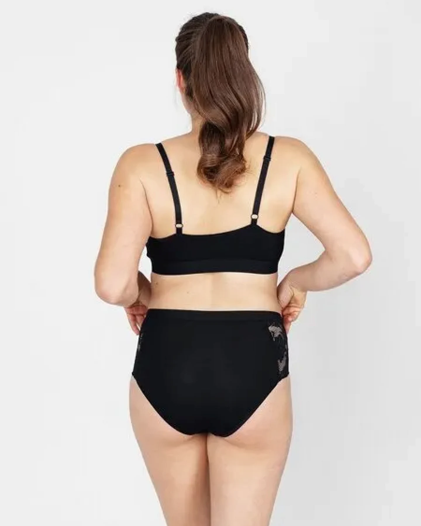 erlich textil Alisa bügelloses Bustier mit Spitze aus weichem Modal, made in Europe – Ansicht 3