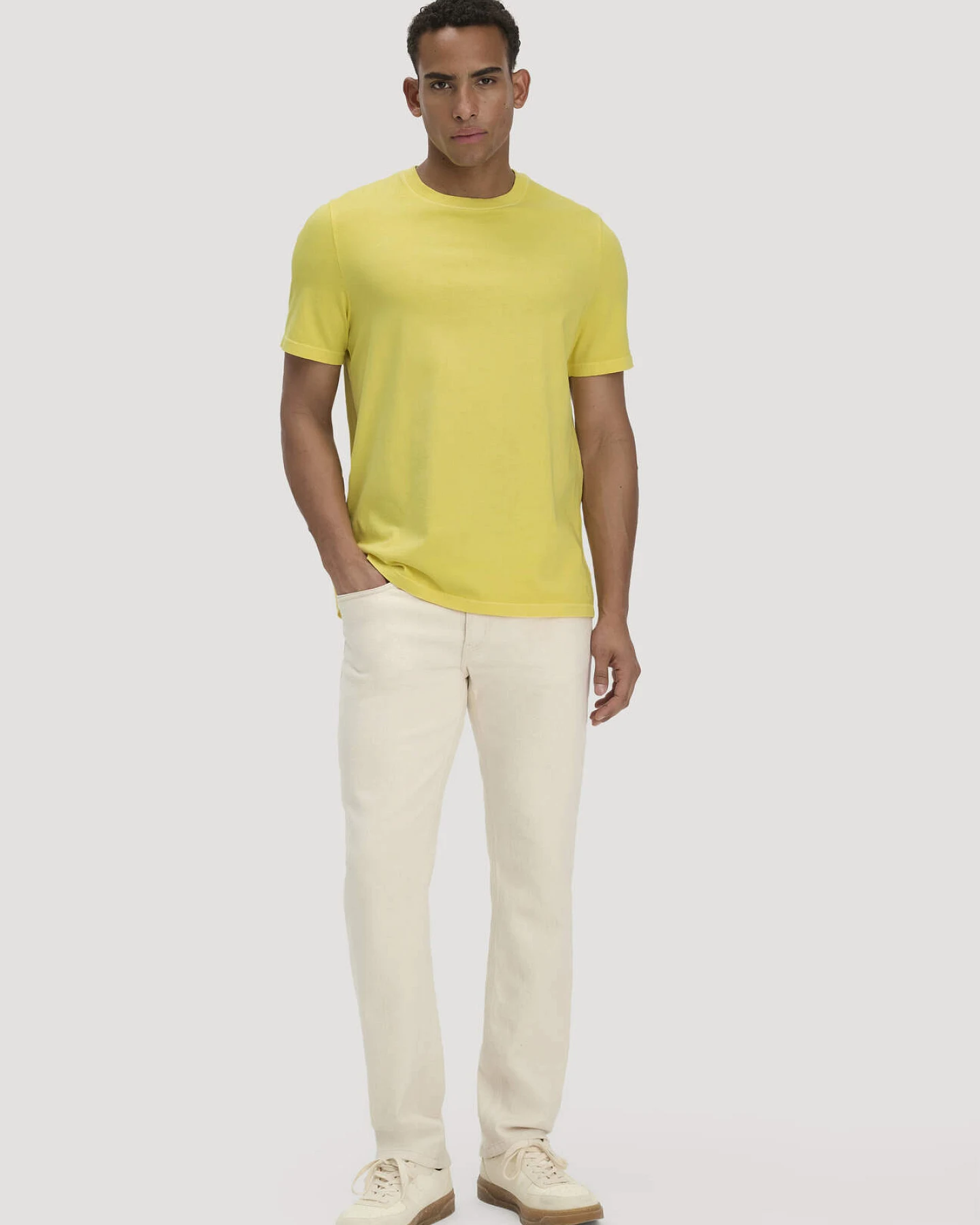 hessnatur Herren Heavy Jersey Shirt Relaxed aus Bio-Baumwolle - gelb - Größe 46 – Ansicht 2
