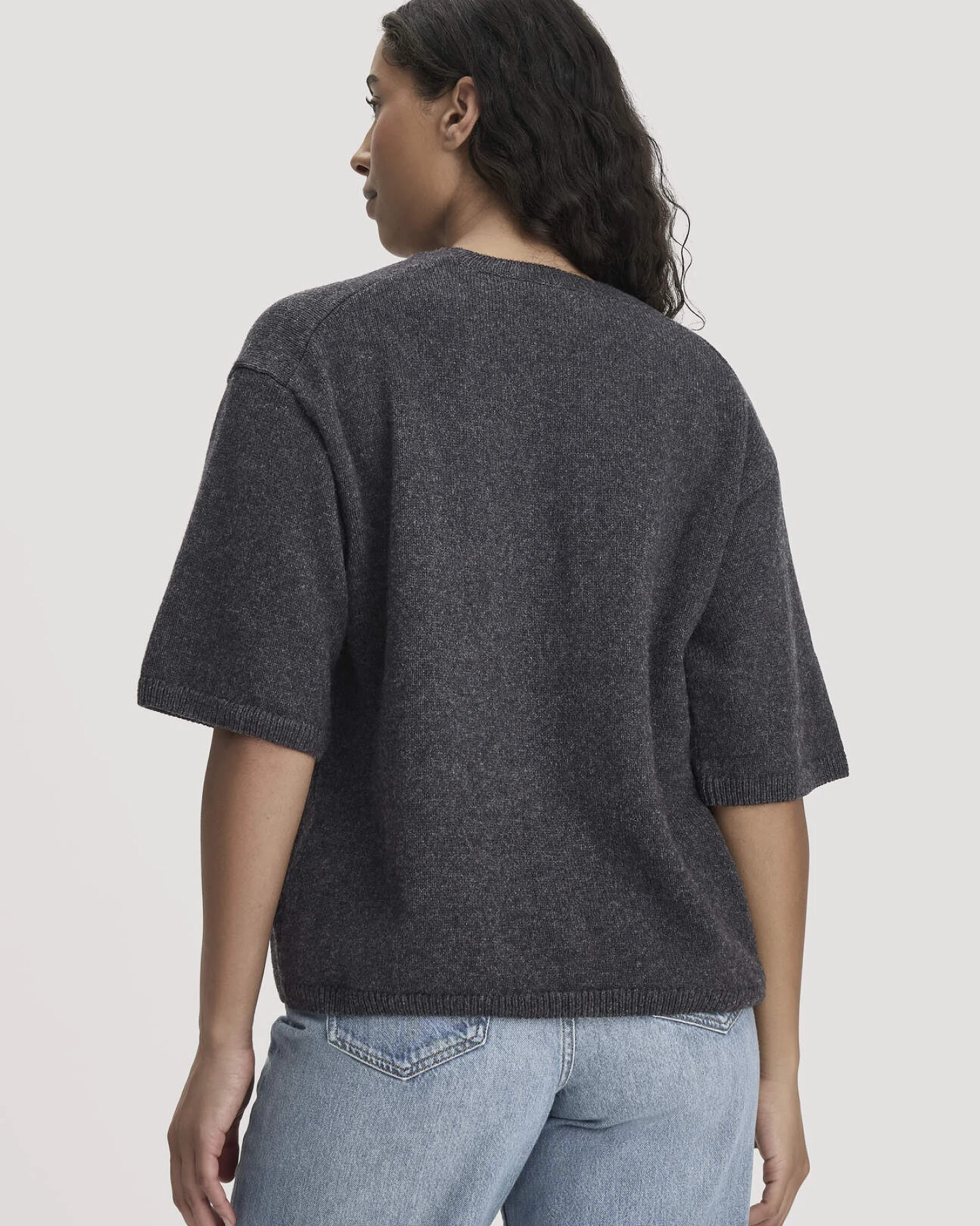 hessnatur Damen Strick Pullover Oversize aus Bio-Merinowolle mit Bio-Baumwolle - grau - Größe M – Ansicht 3