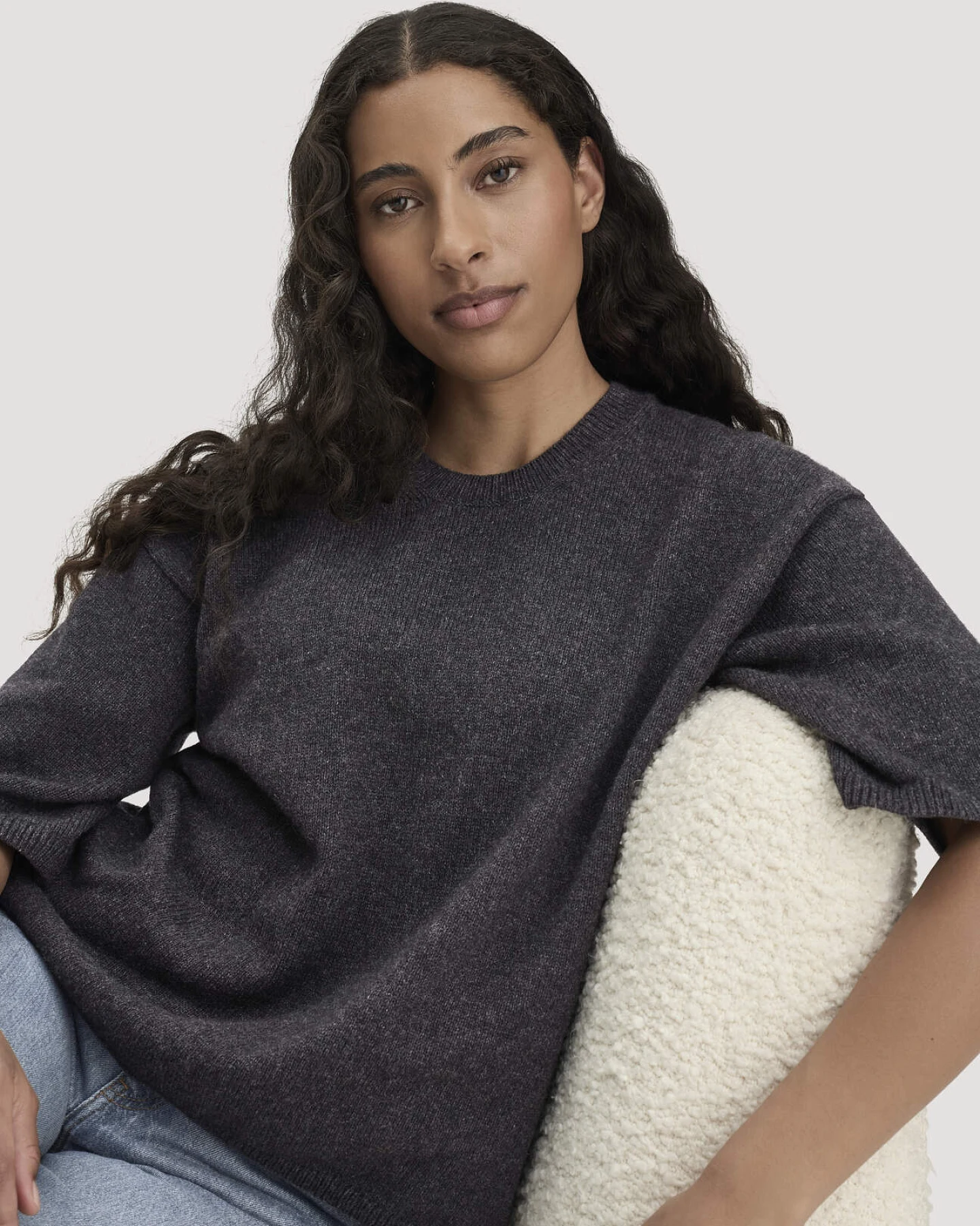 hessnatur Damen Strick Pullover Oversize aus Bio-Merinowolle mit Bio-Baumwolle - grau - Größe XL – Ansicht 4
