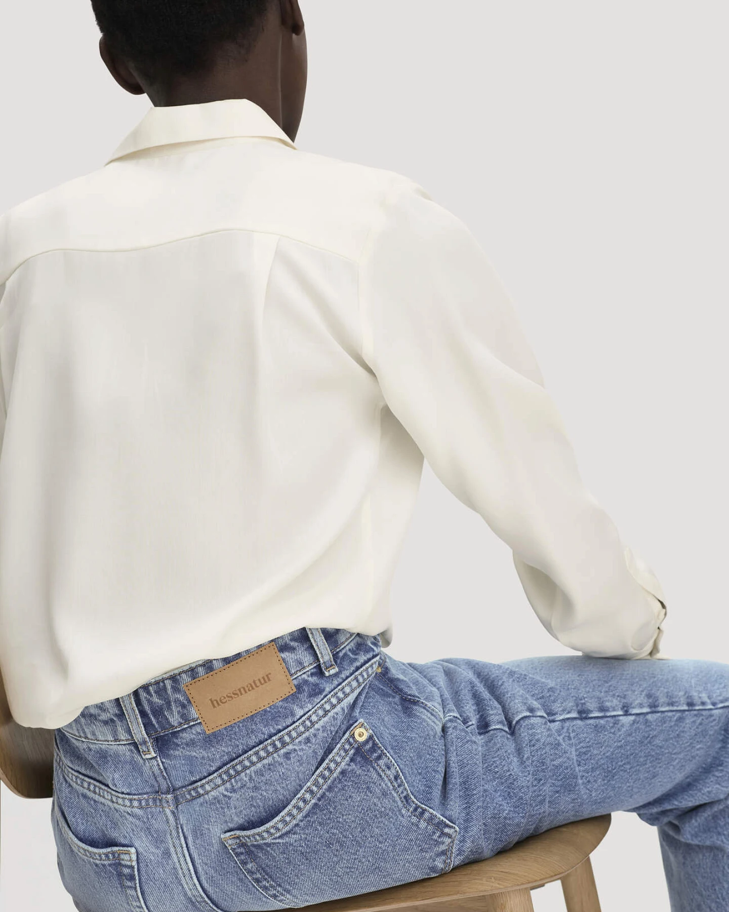 hessnatur Damen Jeans GIERA Straight Relaxed aus Bio-Denim - blau - Größe 29/32 – Ansicht 3