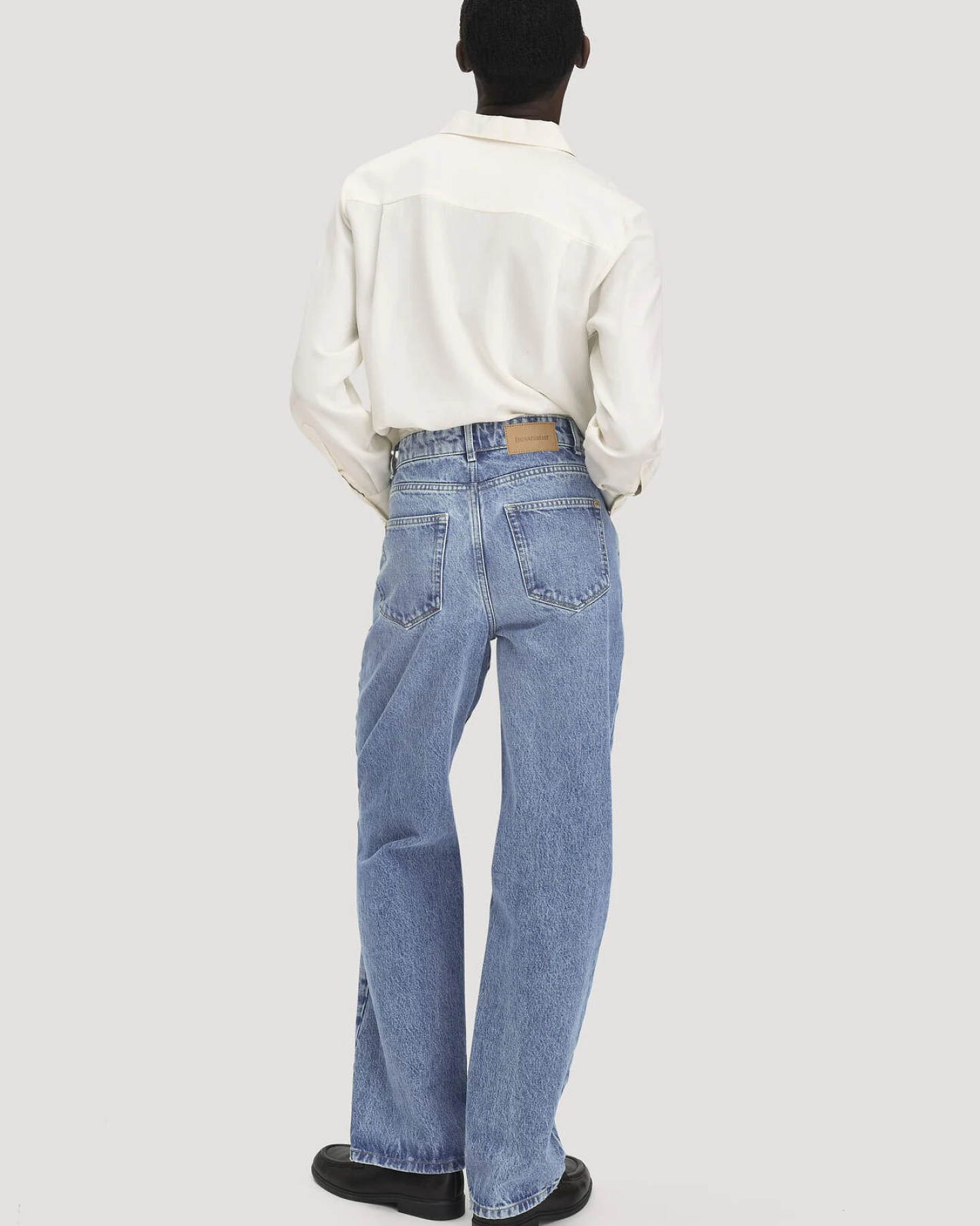 hessnatur Damen Jeans GIERA Straight Relaxed aus Bio-Denim - blau - Größe 32/32 – Ansicht 2