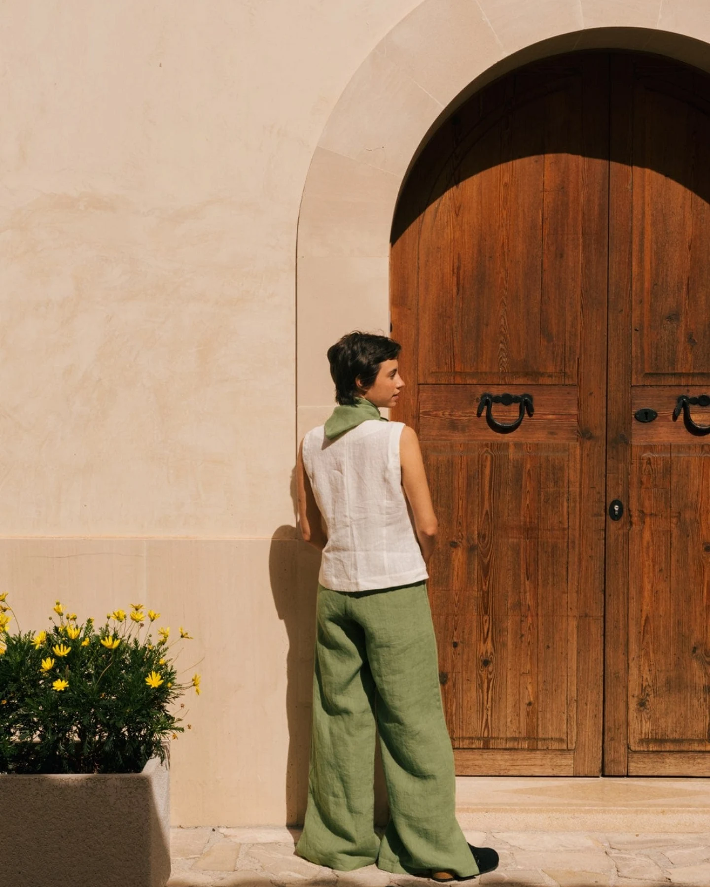 AmourLinen Damen vegan Weste Greta Weiß – Ansicht 2