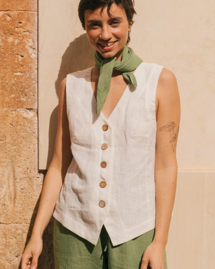 AmourLinen Damen vegan Weste Greta Weiß