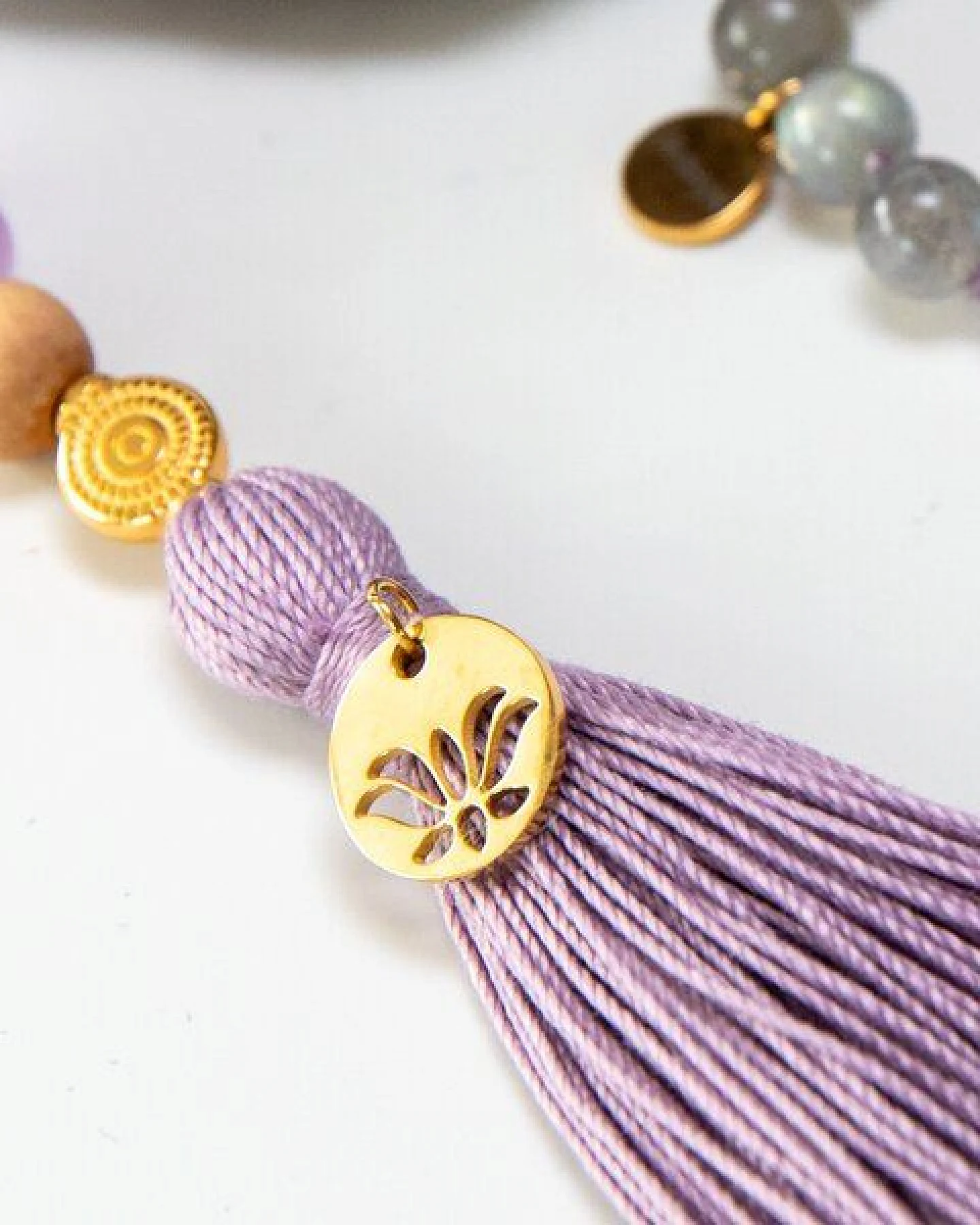 Divasya Mala-Kette "Peaceful Mind" mit Amethyst & Mondstein – Ansicht 4