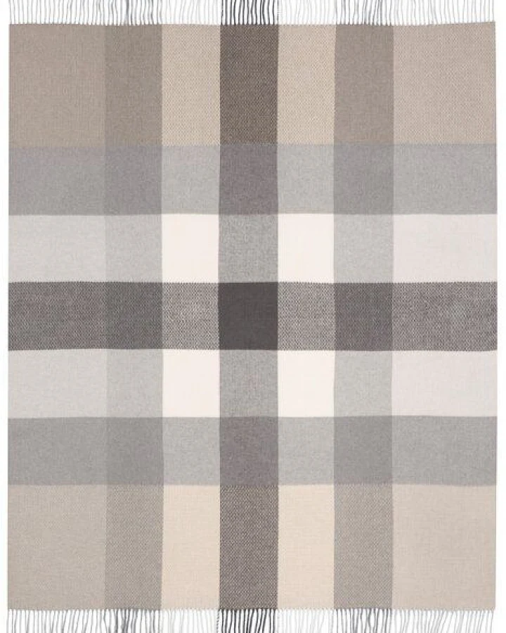 biederlack Fransenplaid Desire grey oder camel - herrlich leicht